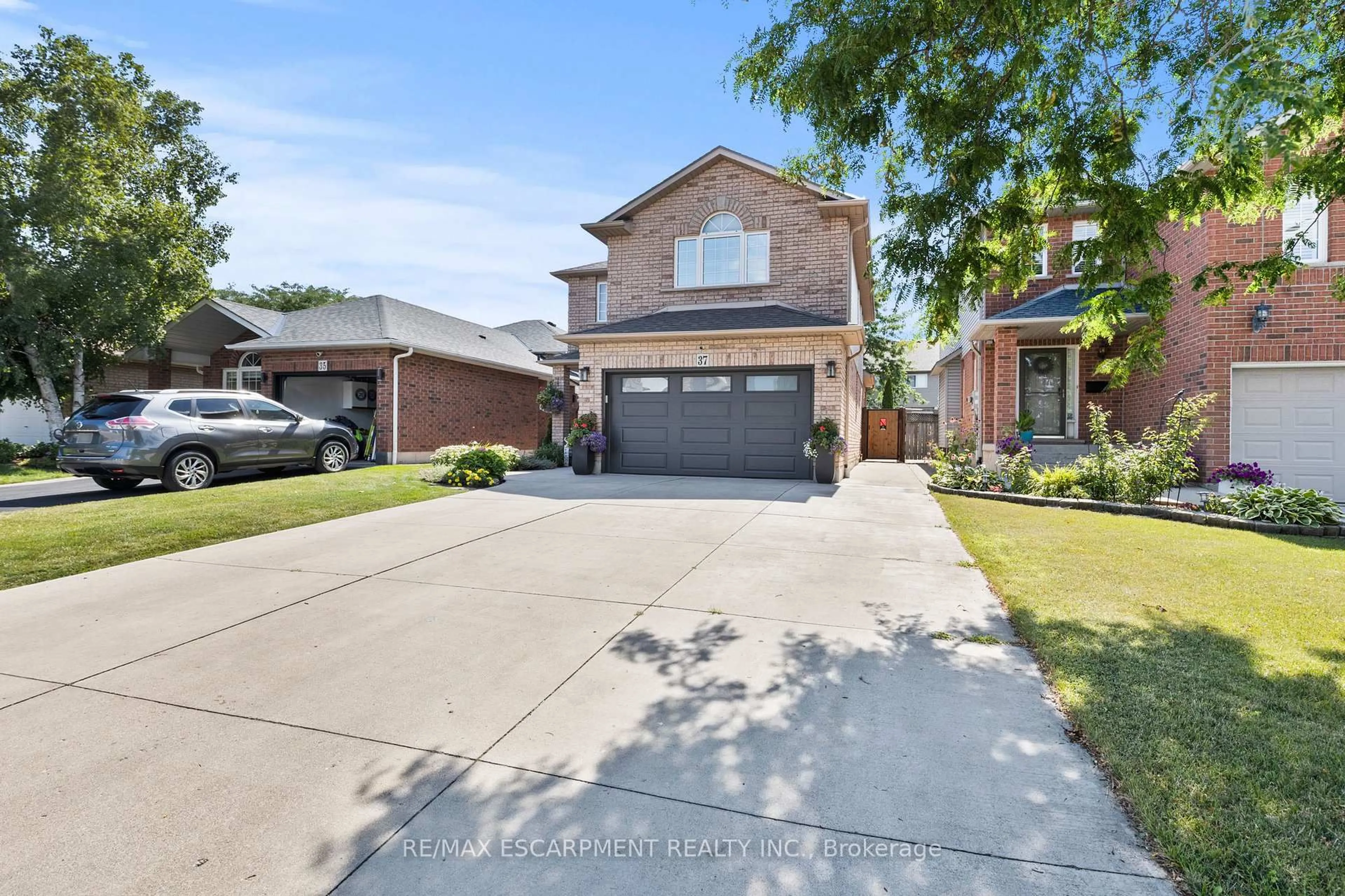 Unknown for 37 Darrow Dr, Hamilton Ontario L8E 4P4
