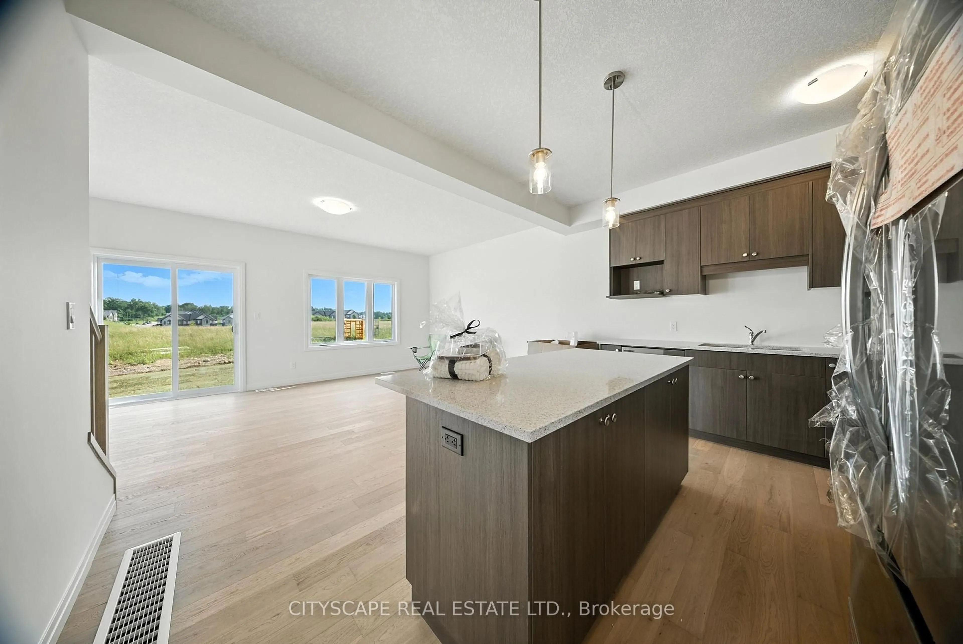 Open concept kitchen, unknown for 39 Rivergreen Cres, Cambridge Ontario N1S 0G1