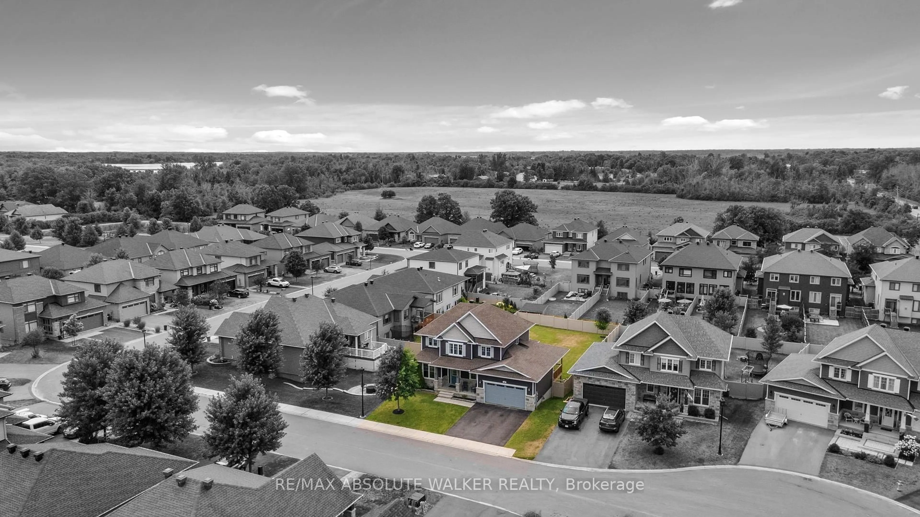 A pic from outside/outdoor area/front of a property/back of a property/a pic from drone, street for 46 Bryce Crt, Carleton Place Ontario K7A 0E5