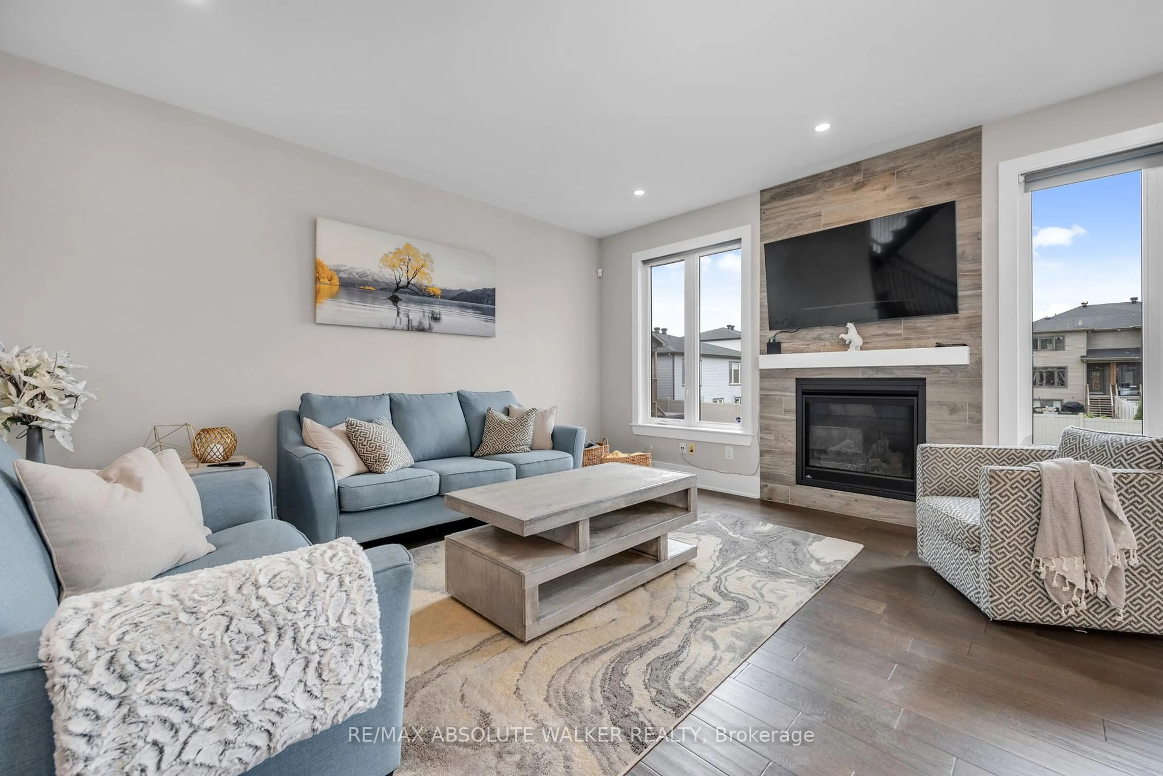 Living room with furniture, unknown for 46 Bryce Crt, Carleton Place Ontario K7A 0E5