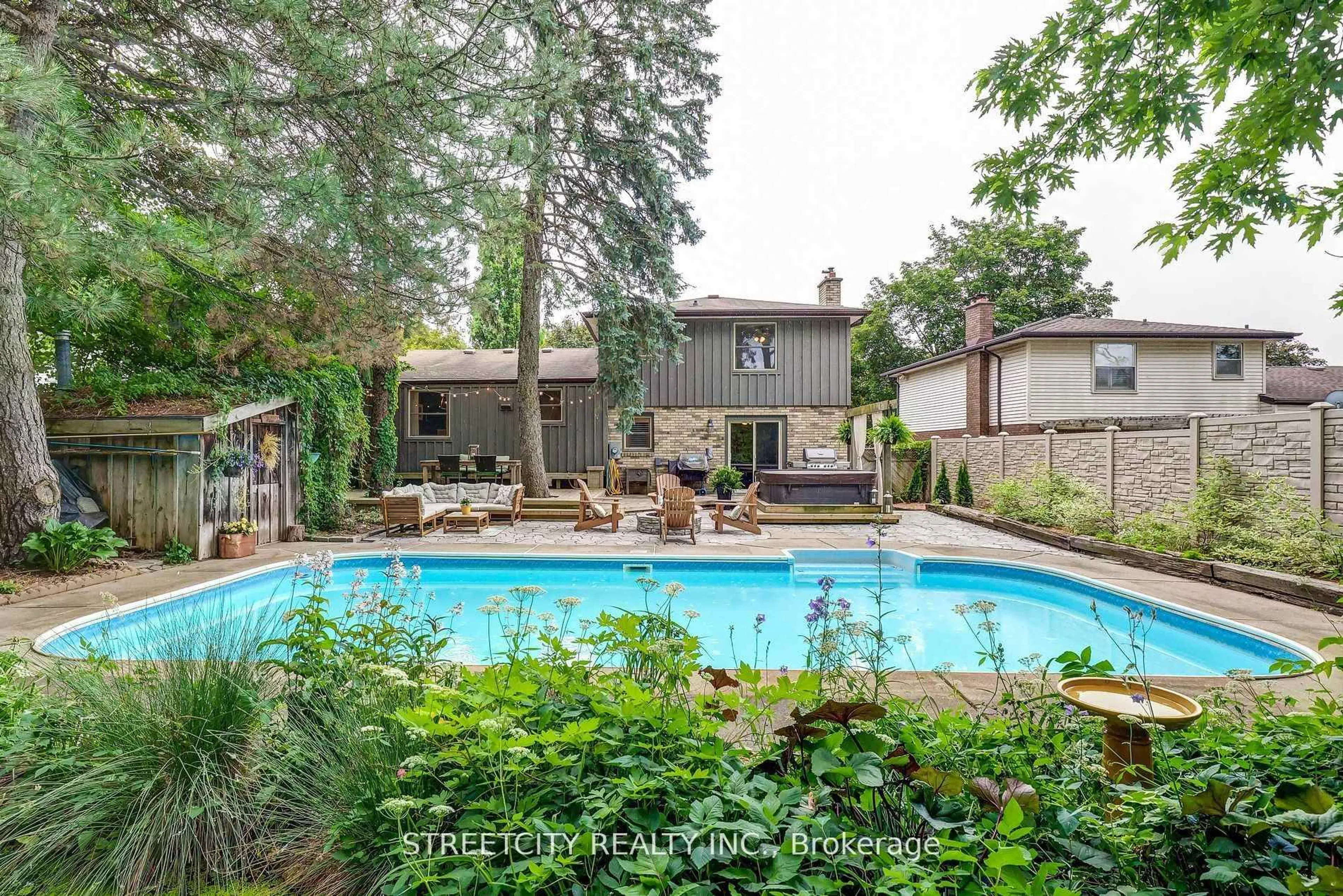 Pool for 14 McTaggart Cres, London North Ontario N5X 2E3