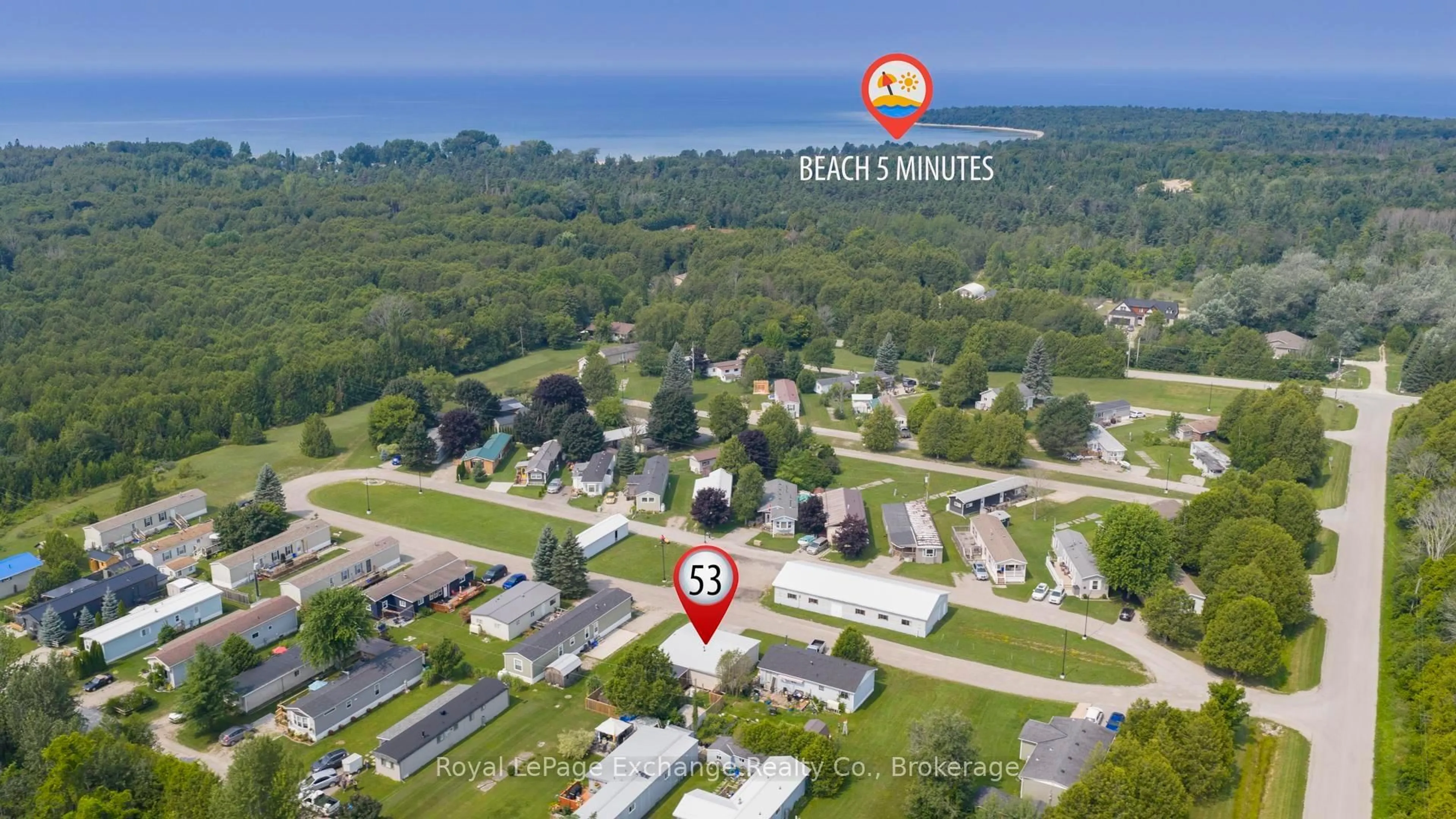 A pic from outside/outdoor area/front of a property/back of a property/a pic from drone, street for 53 Maplewood Blvd, Kincardine Ontario N0G 2T0