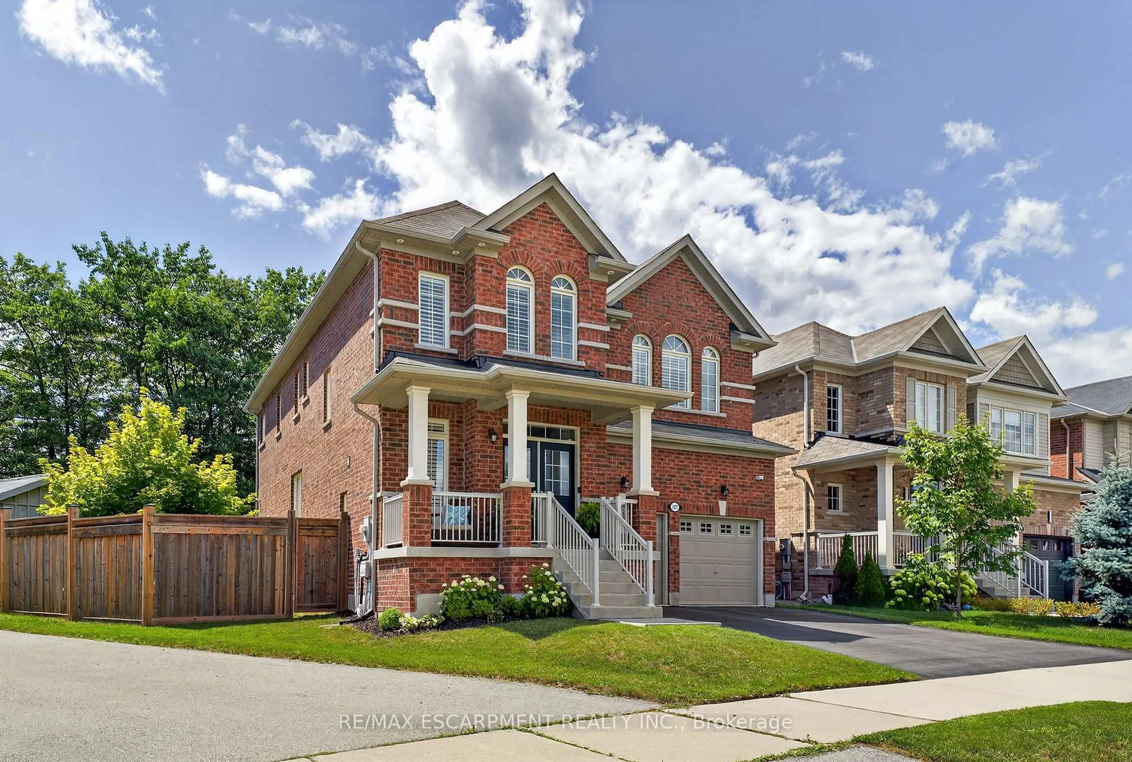 Home with brick exterior material, street for 117 Wimberly Ave, Hamilton Ontario L8B 0S2