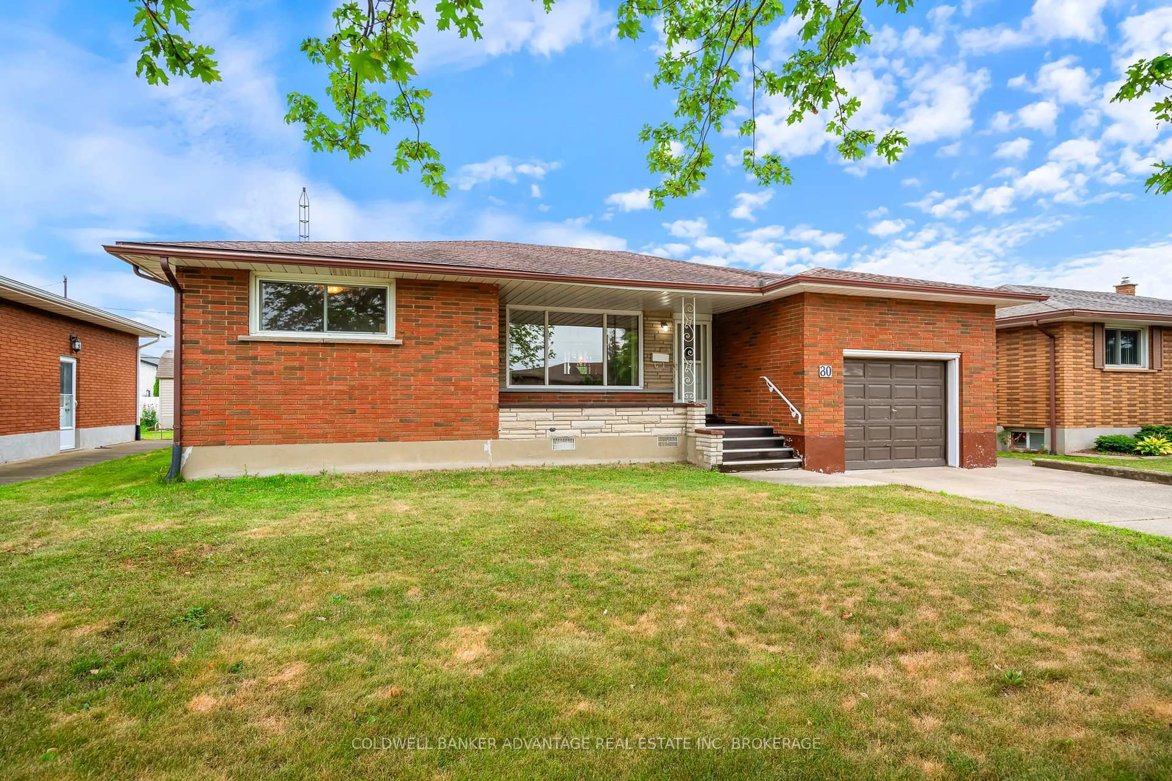 Home with brick exterior material, street for 80 Saint Andrews Ave, Welland Ontario L3B 1E4