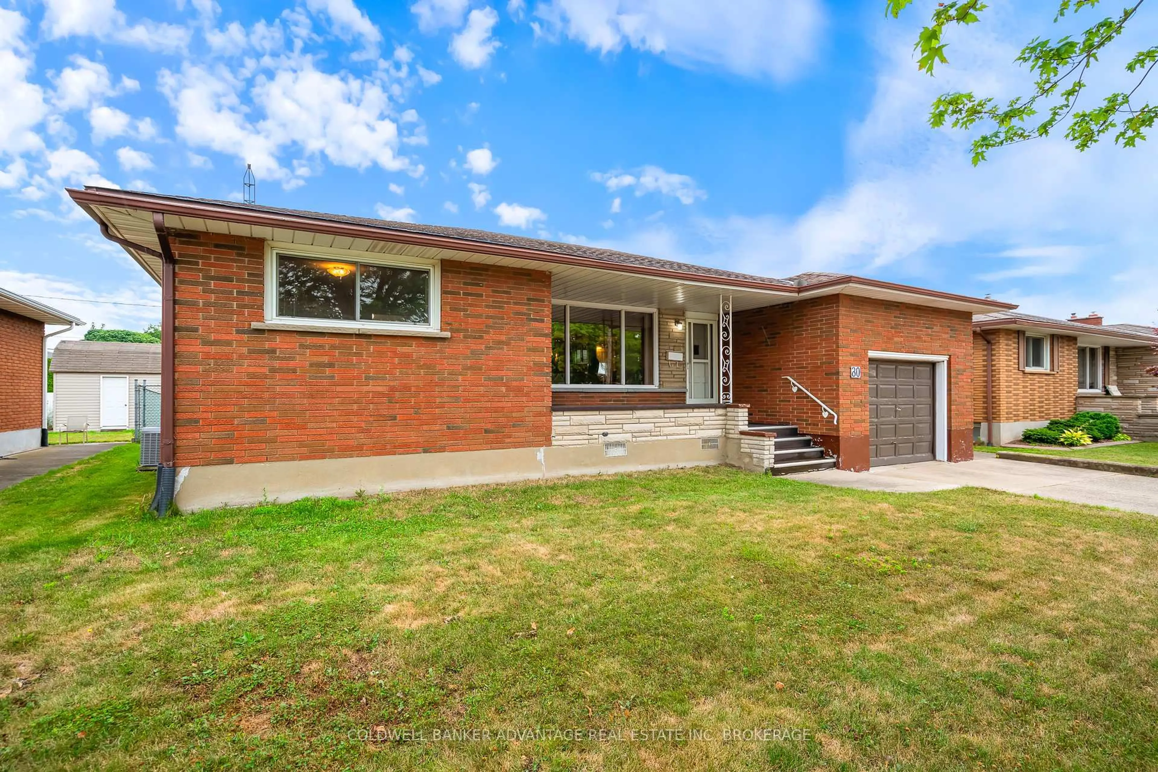 Home with brick exterior material, street for 80 Saint Andrews Ave, Welland Ontario L3B 1E4