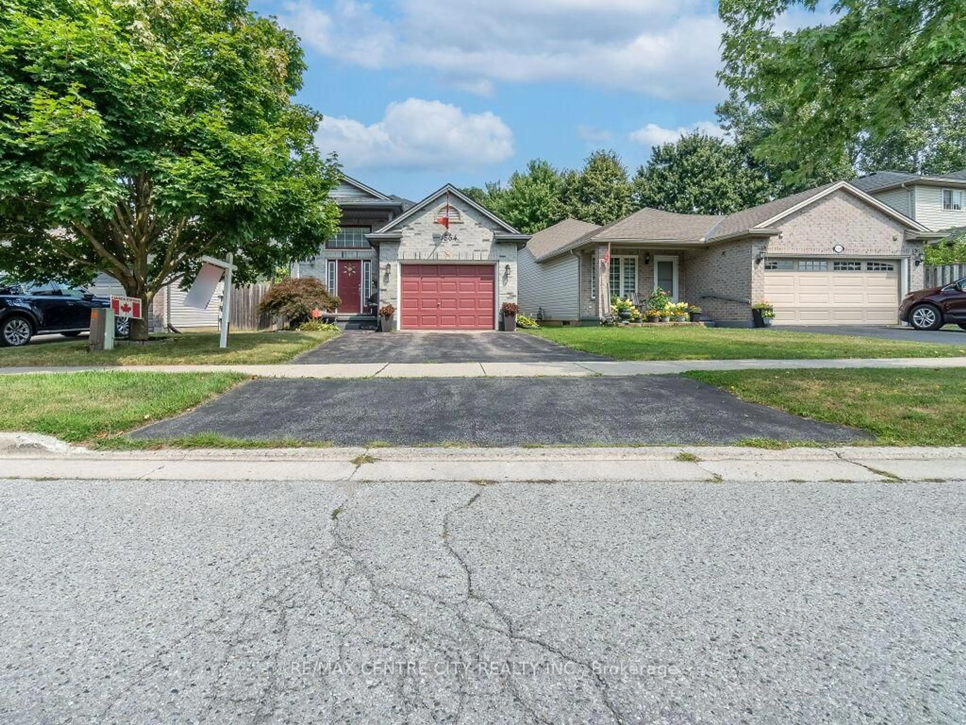 Unknown for 1864 Marconi Blvd, London East Ontario N5V 4Y3