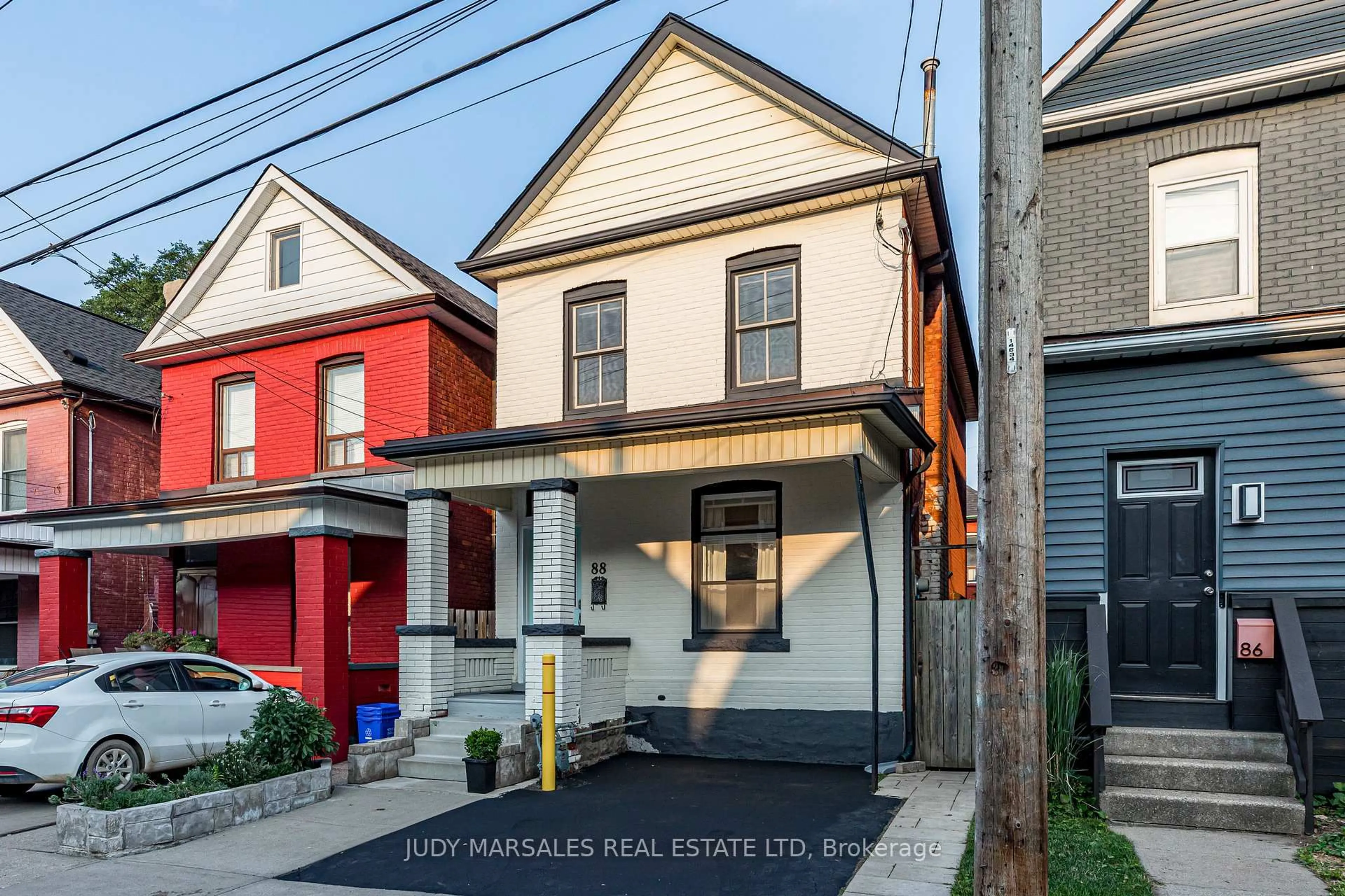 Home with brick exterior material, street for 88 Oxford St, Hamilton Ontario L8R 2X1