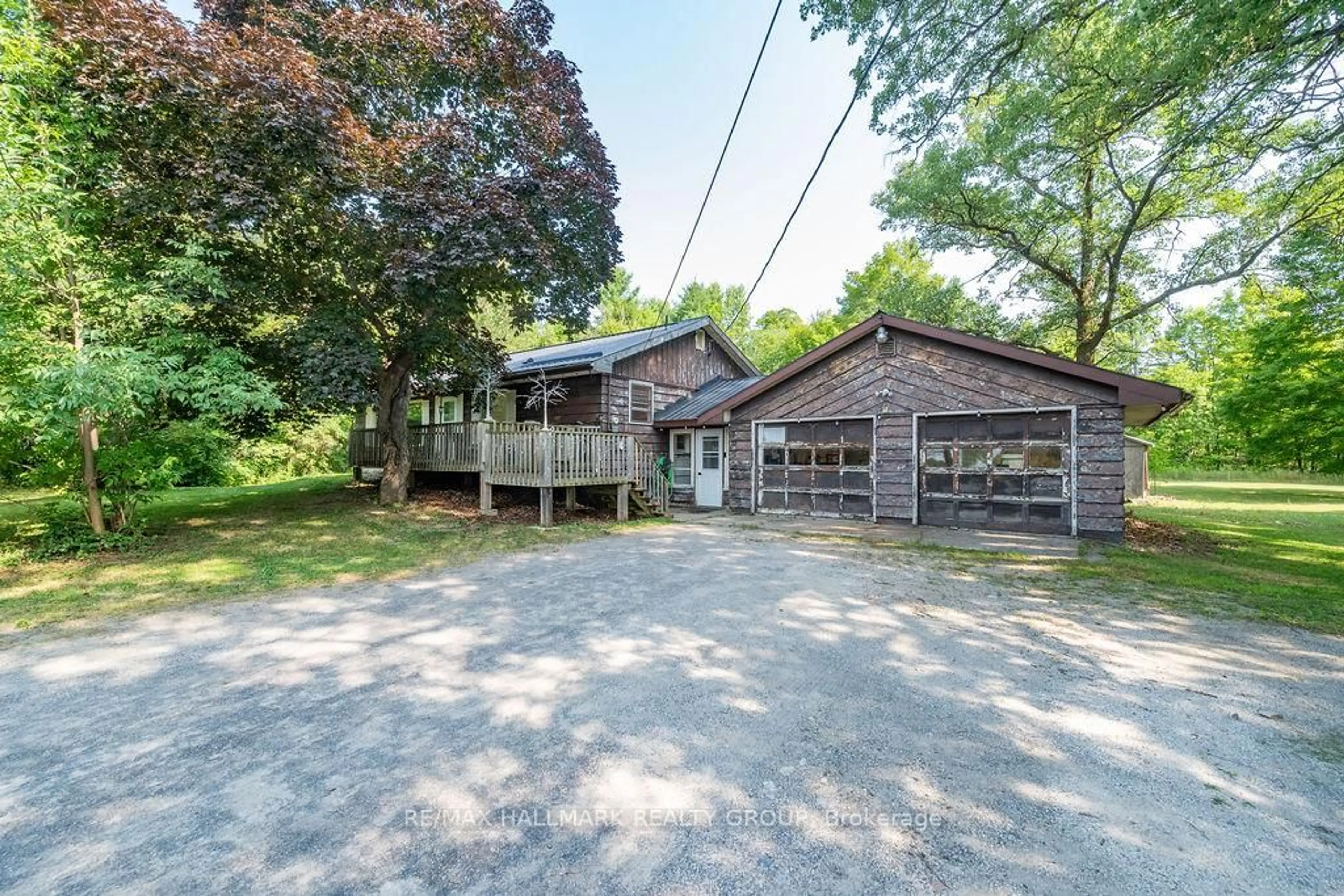 A pic from outside/outdoor area/front of a property/back of a property/a pic from drone, unknown for 768 Russett Dr, Arnprior Ontario K7S 3G8