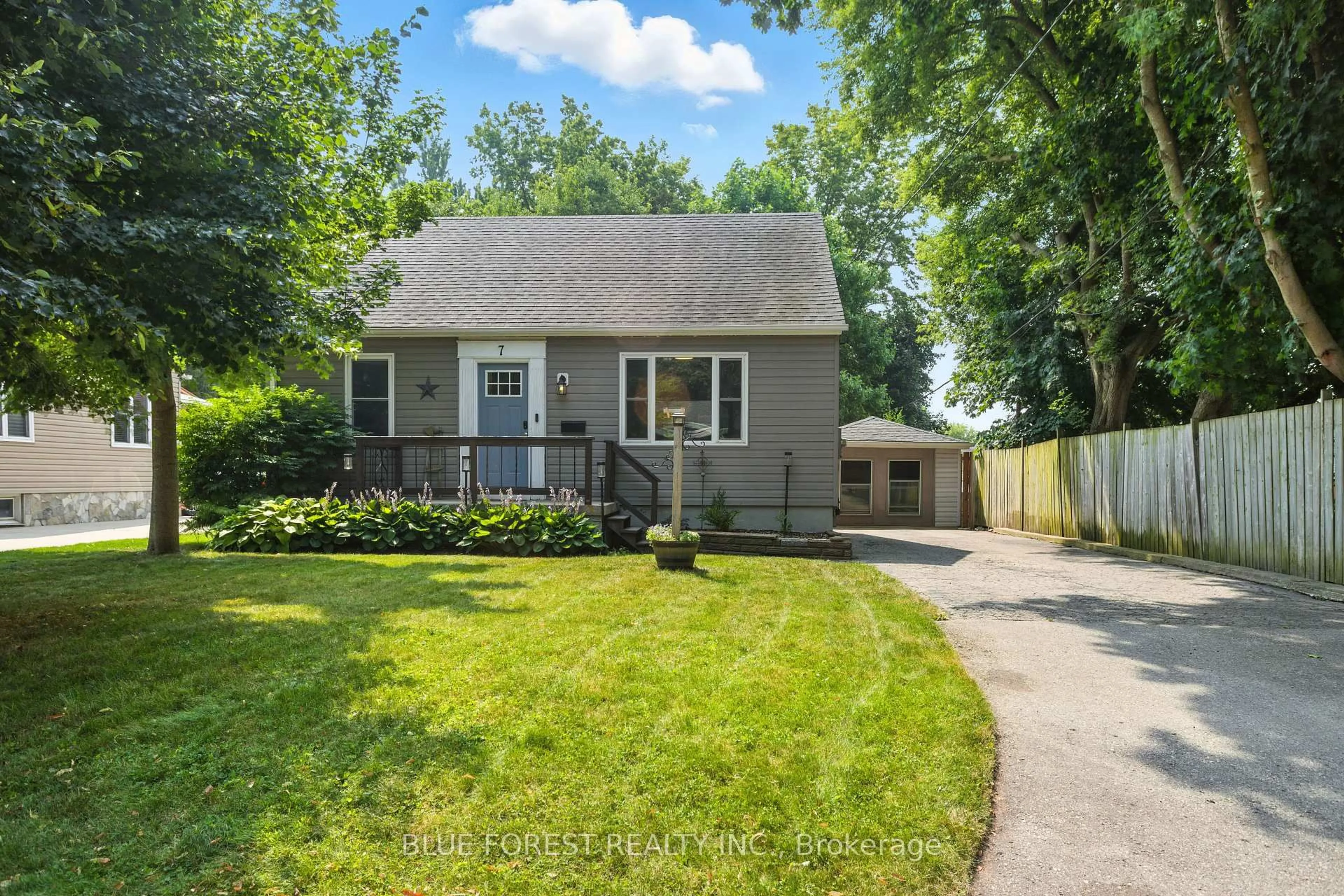 Home with vinyl exterior material, street for 7 Magee St, London East Ontario N5W 1C5