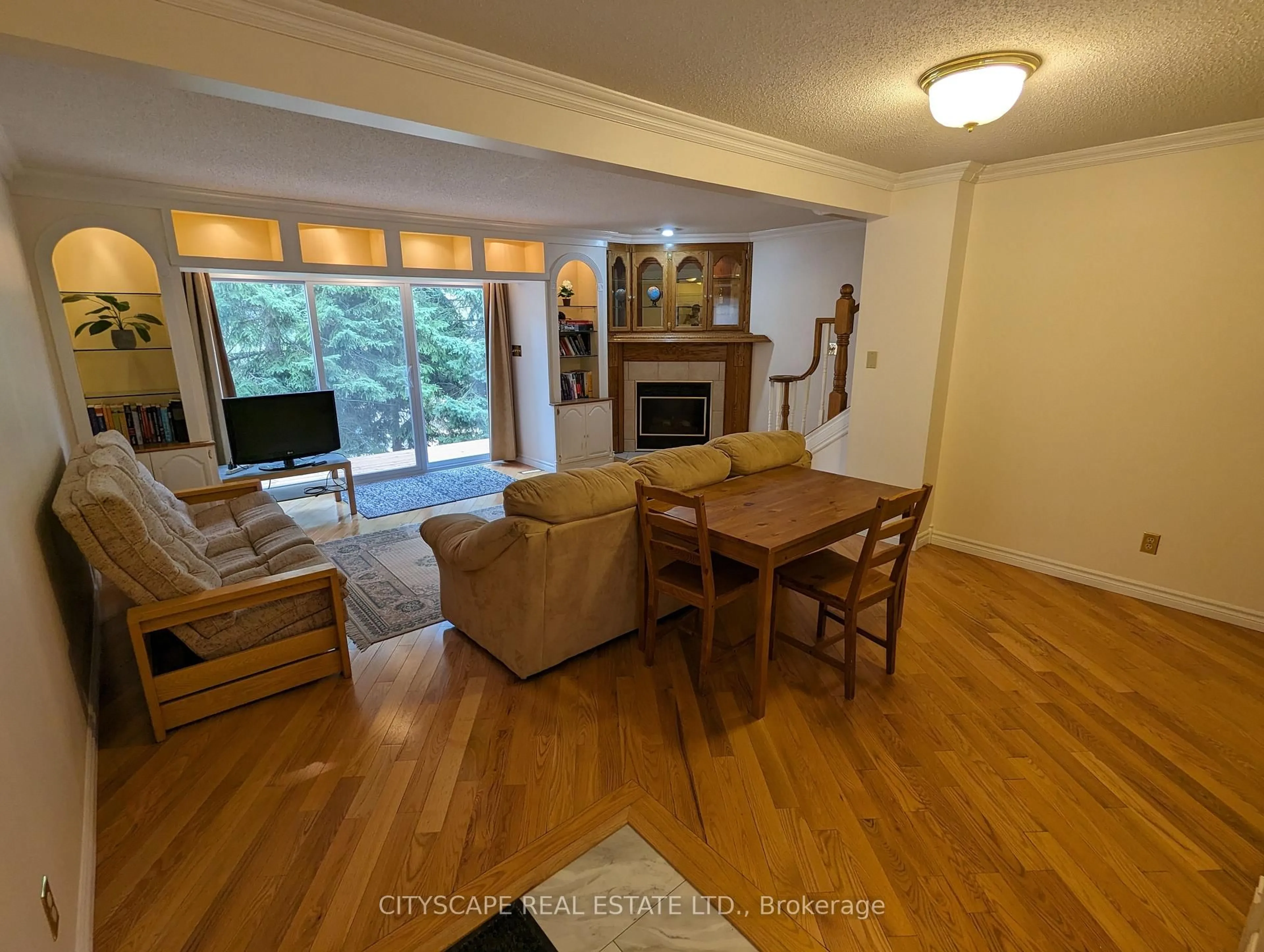 Living room with furniture, wood/laminate floor for 250 Keats Way #17, Waterloo Ontario N2L 6J5