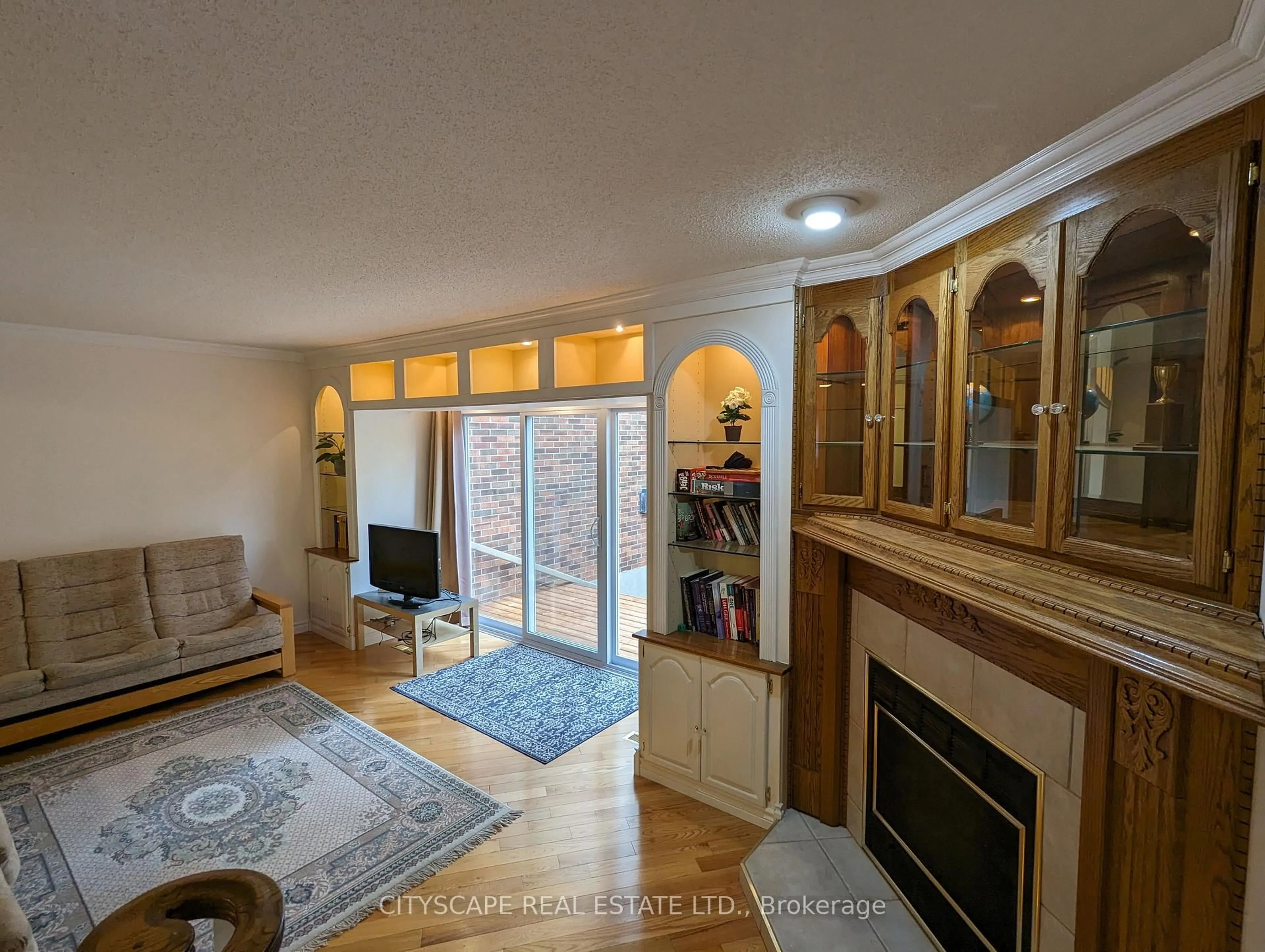 Unknown for 250 Keats Way #17, Waterloo Ontario N2L 6J5