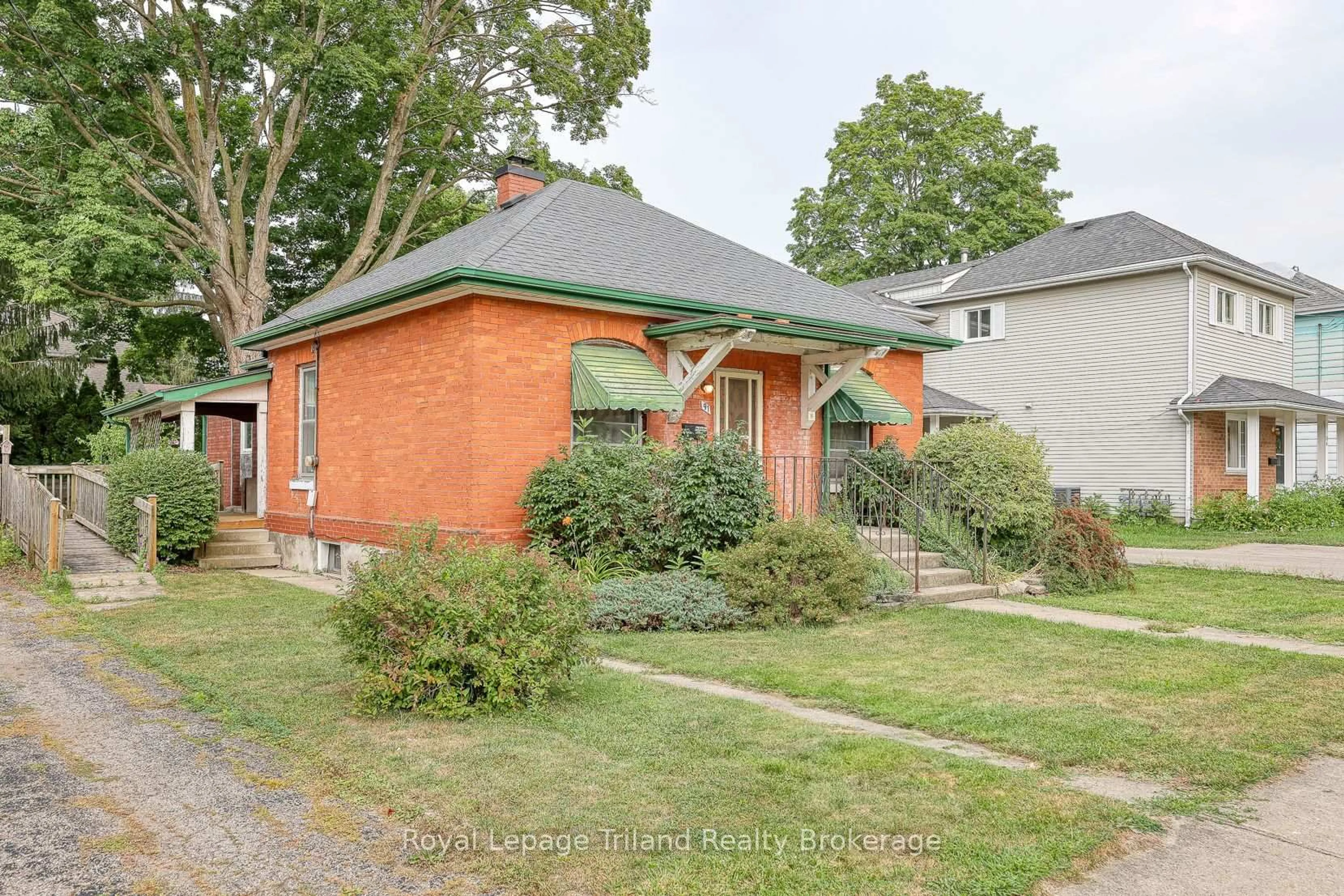 Home with brick exterior material, street for 91 Winniett St, Woodstock Ontario N4S 5Z6