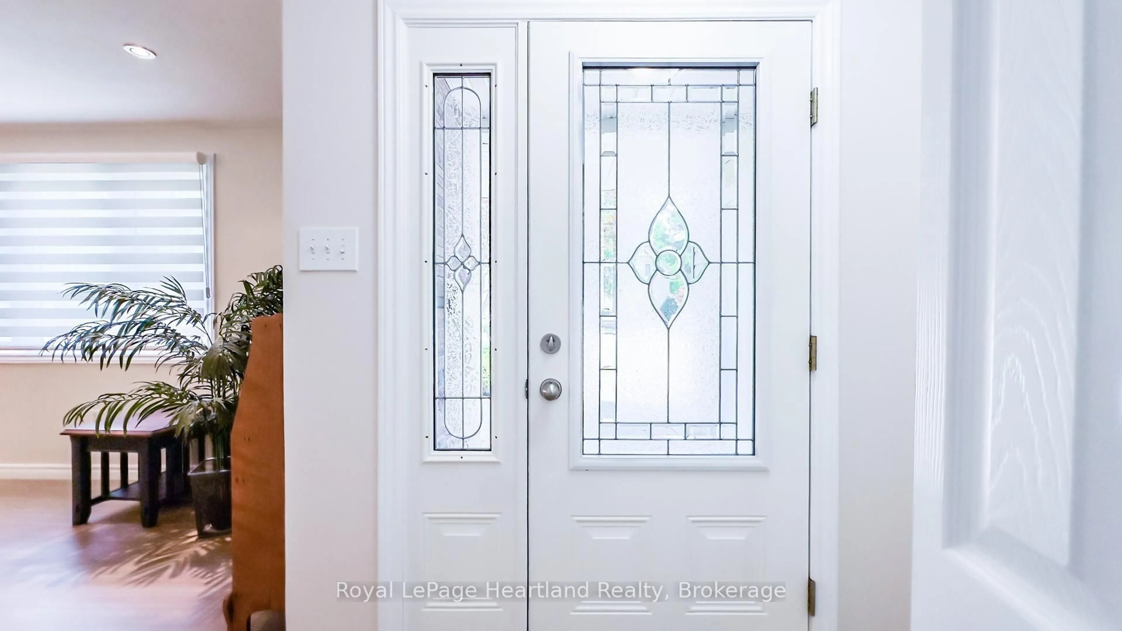 Indoor entryway for 218 Princess St, Central Huron Ontario N0M 1L0