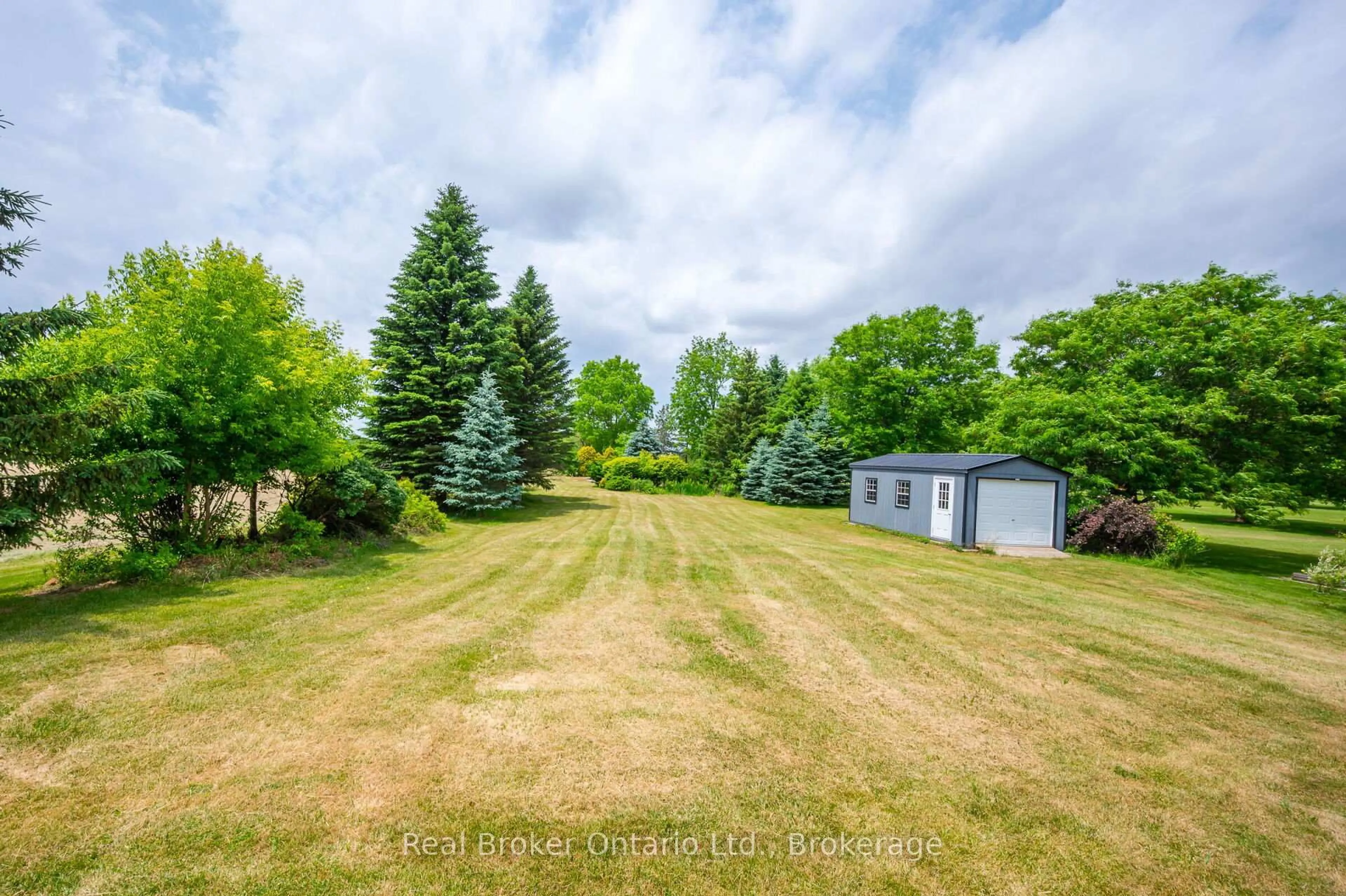 A pic from outside/outdoor area/front of a property/back of a property/a pic from drone, unknown for 307 Brant County 18 Rd, Brant Ontario N3T 5L9