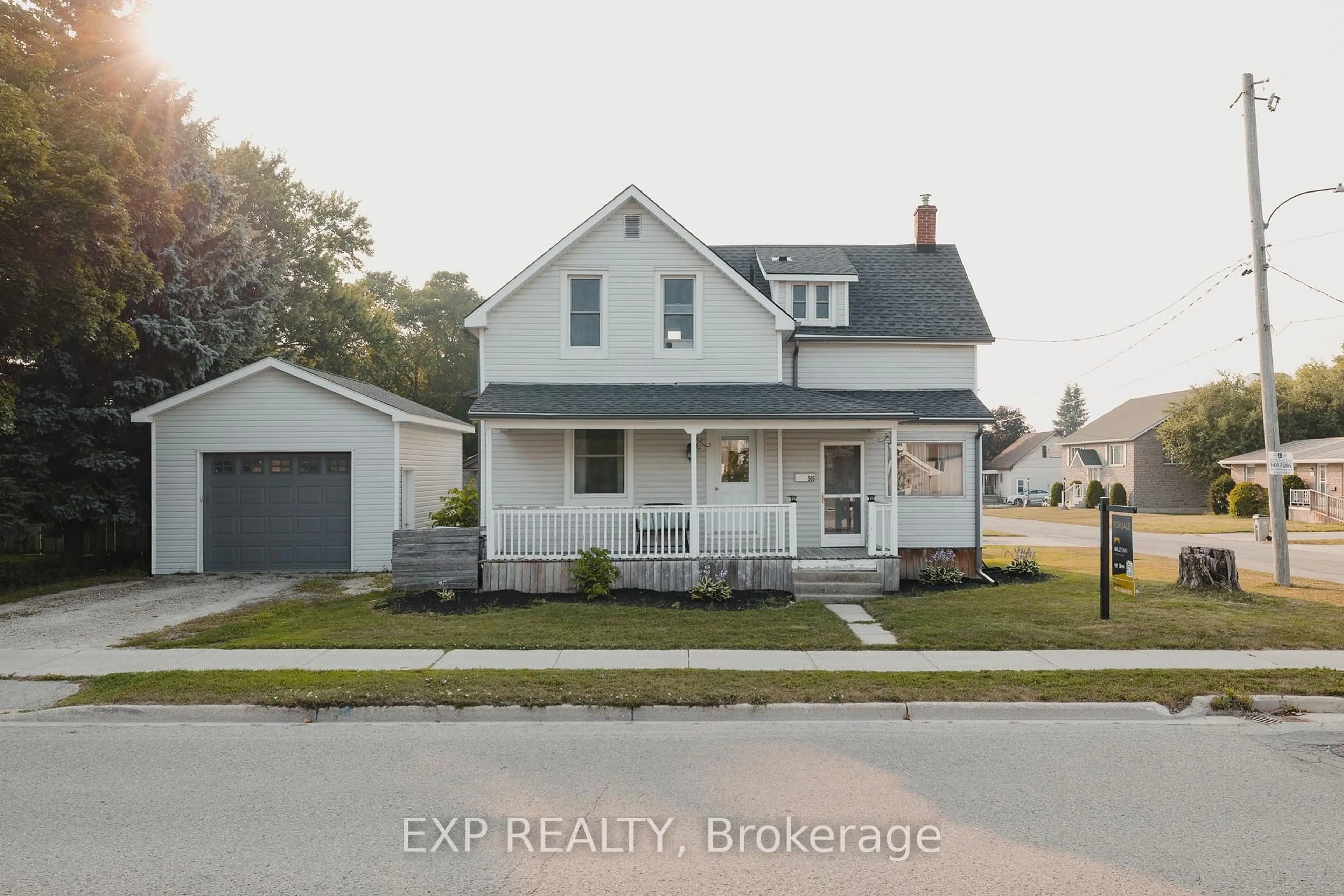 Home with vinyl exterior material, street for 505 Wallace Ave, North Perth Ontario N4W 1L8