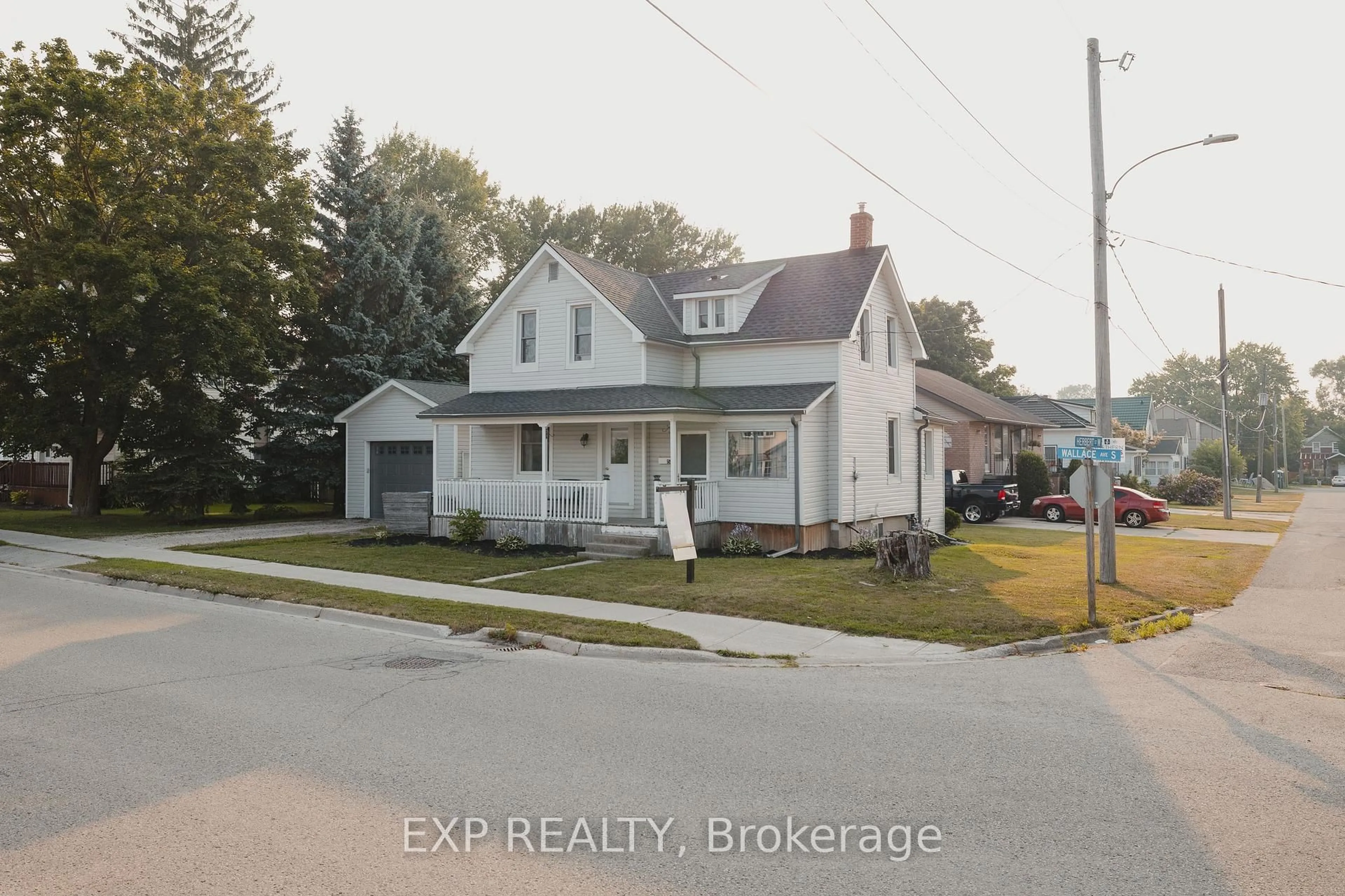 A pic from outside/outdoor area/front of a property/back of a property/a pic from drone, street for 505 Wallace Ave, North Perth Ontario N4W 1L8