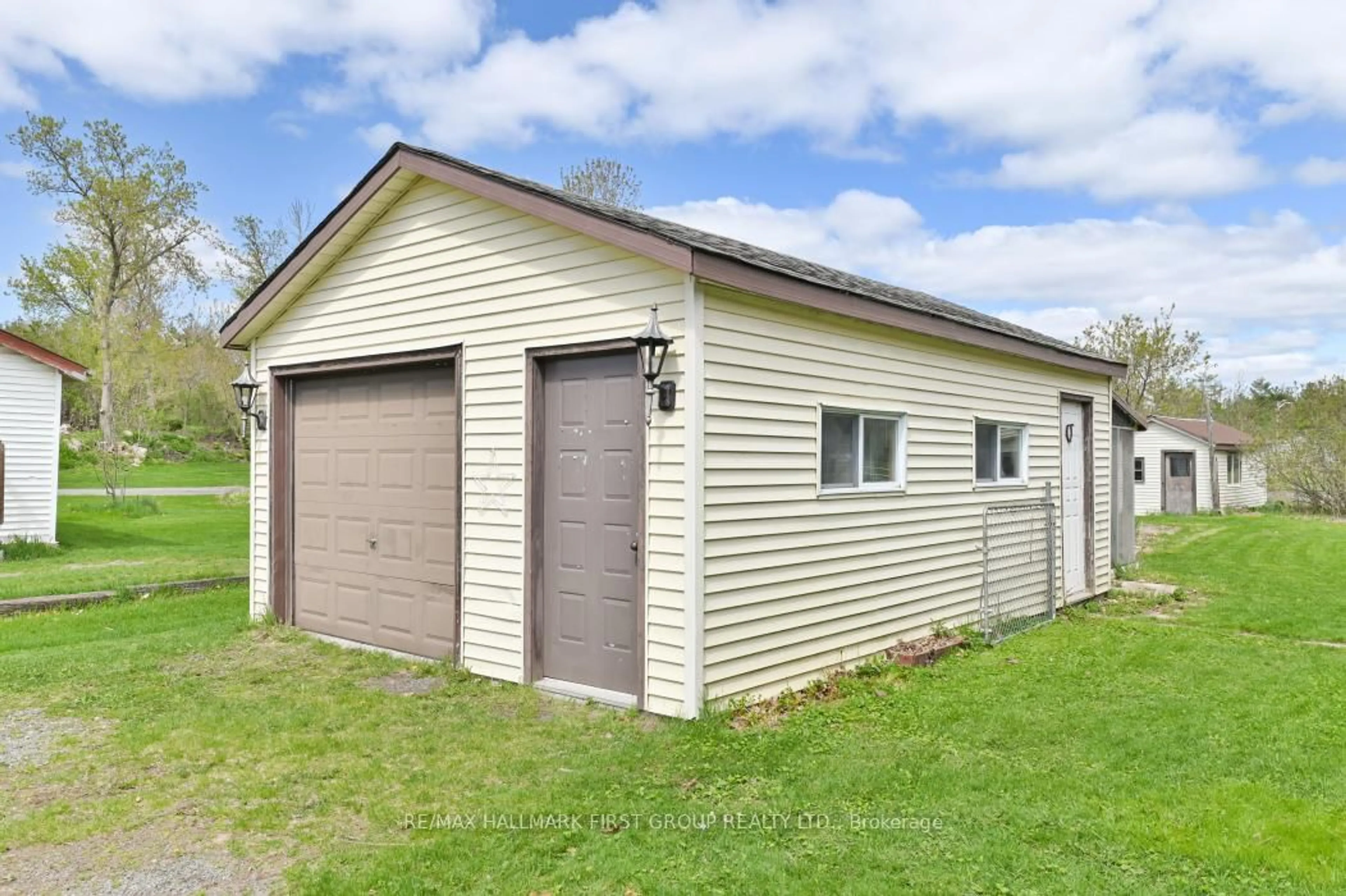 Shed for 48 Victoria St, Limoges Ontario K0K 2M0