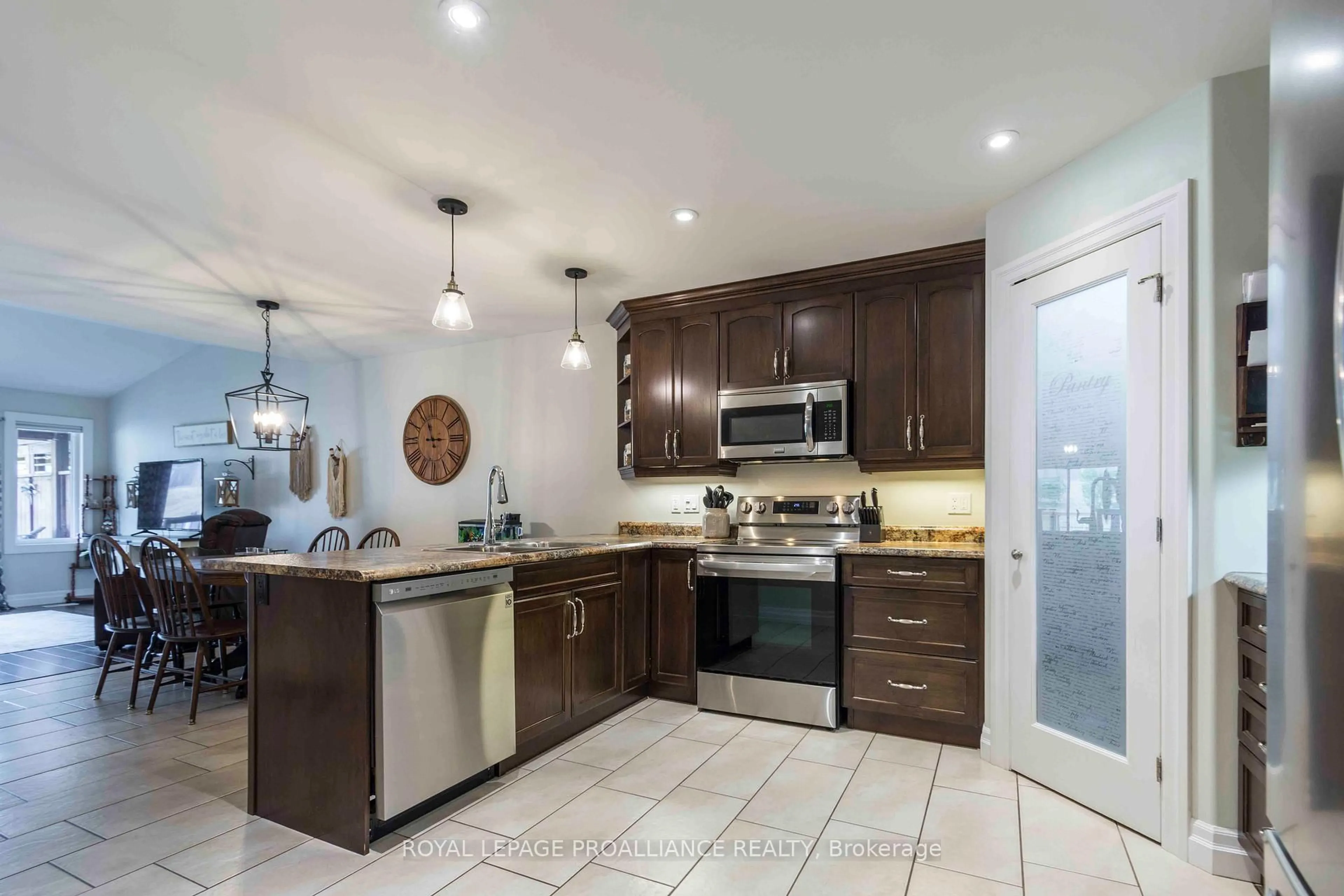 Open concept kitchen, ceramic/tile floor for 61 Aspen Dr, Quinte West Ontario K8V 0E2