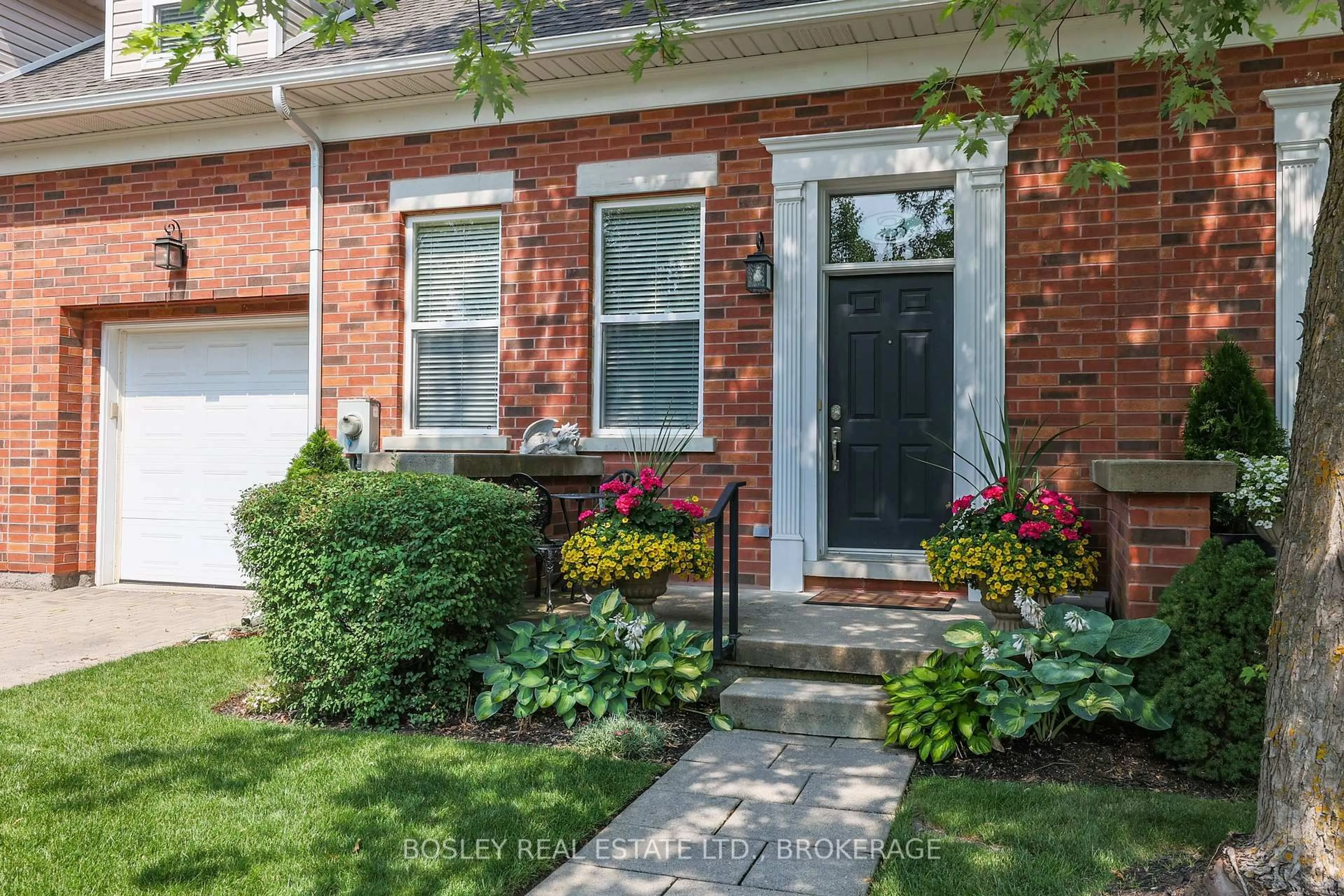 Home with brick exterior material, street for 481 Victoria St #3, Niagara-on-the-Lake Ontario L0S 1J0