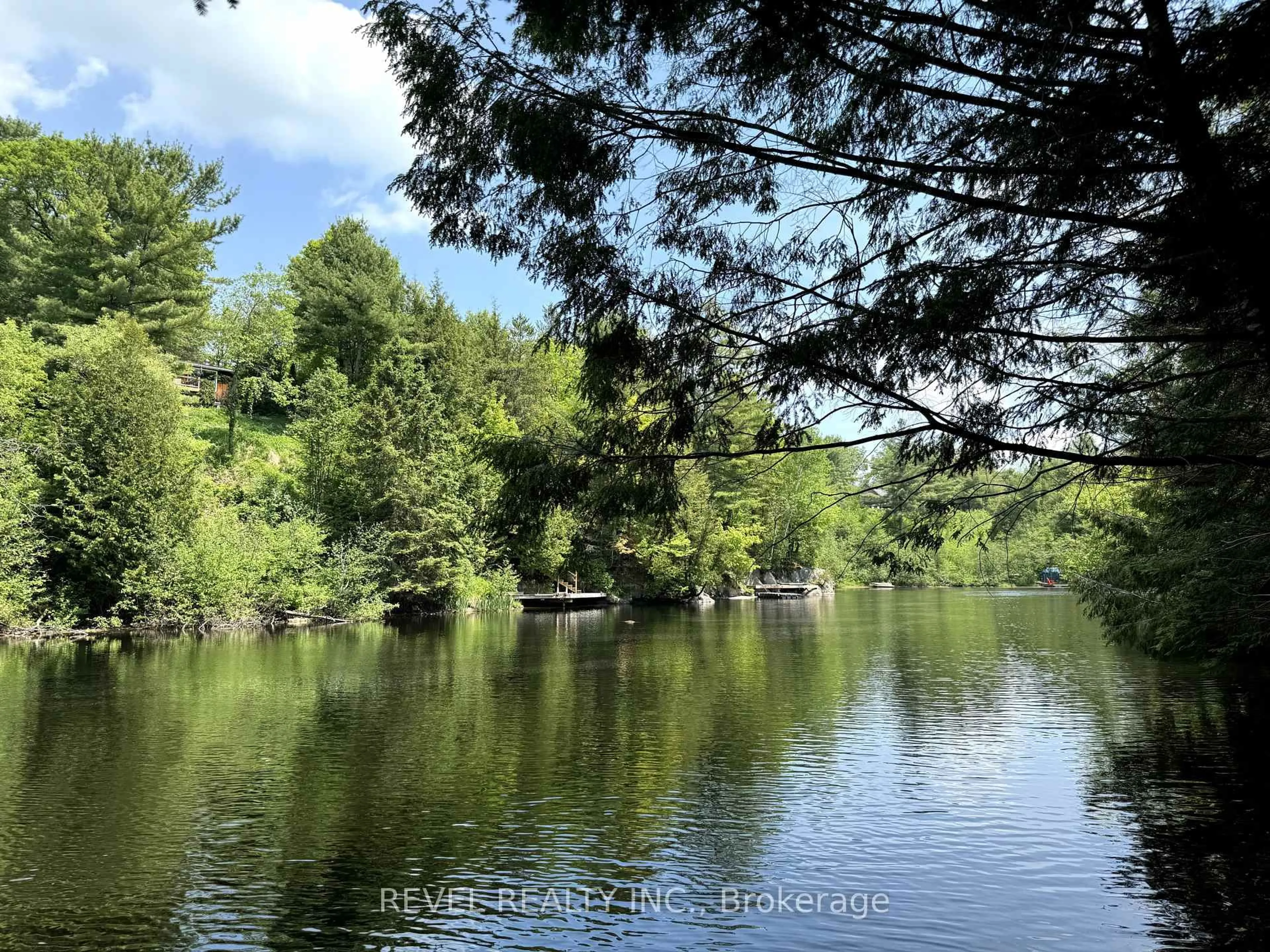 Blurry image for 75 Southbank Dr #5, Bracebridge Ontario P1L 1G2