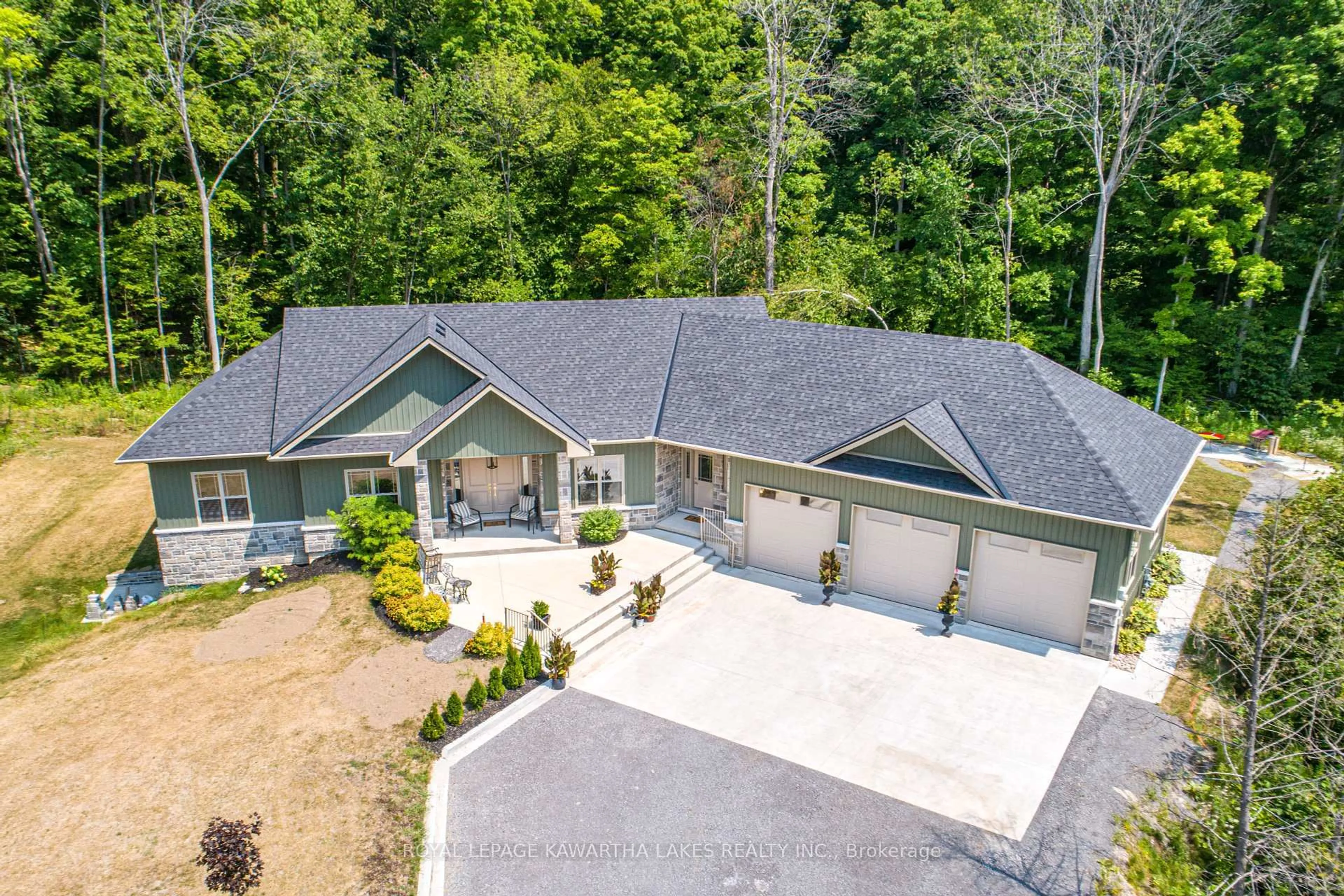 A pic from outside/outdoor area/front of a property/back of a property/a pic from drone, unknown for 18 New Pierce Dr, Stirling Ontario K0K 3E0
