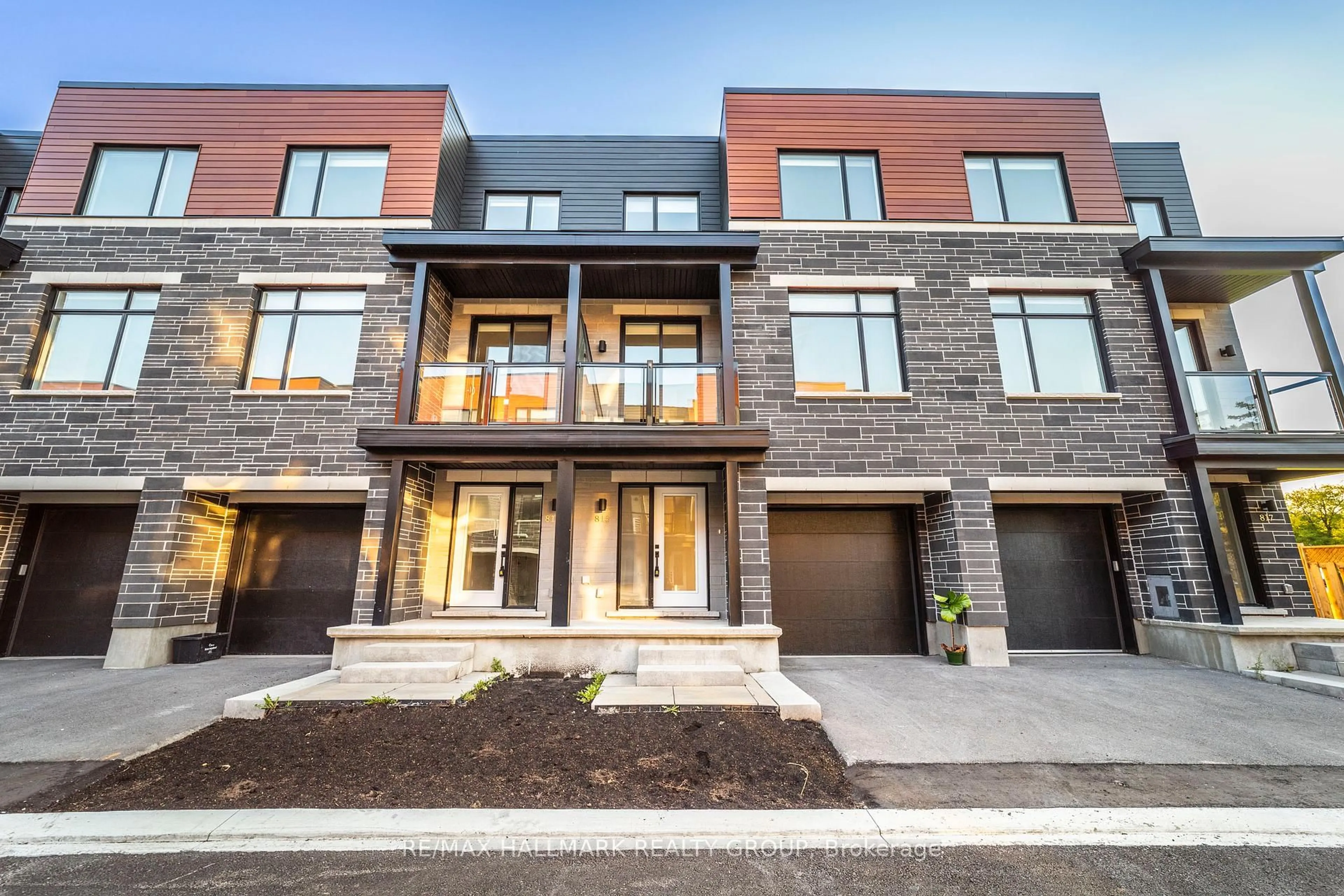 Home with brick exterior material, street for 815 Star Private, Ottawa Ontario K2L 1W2