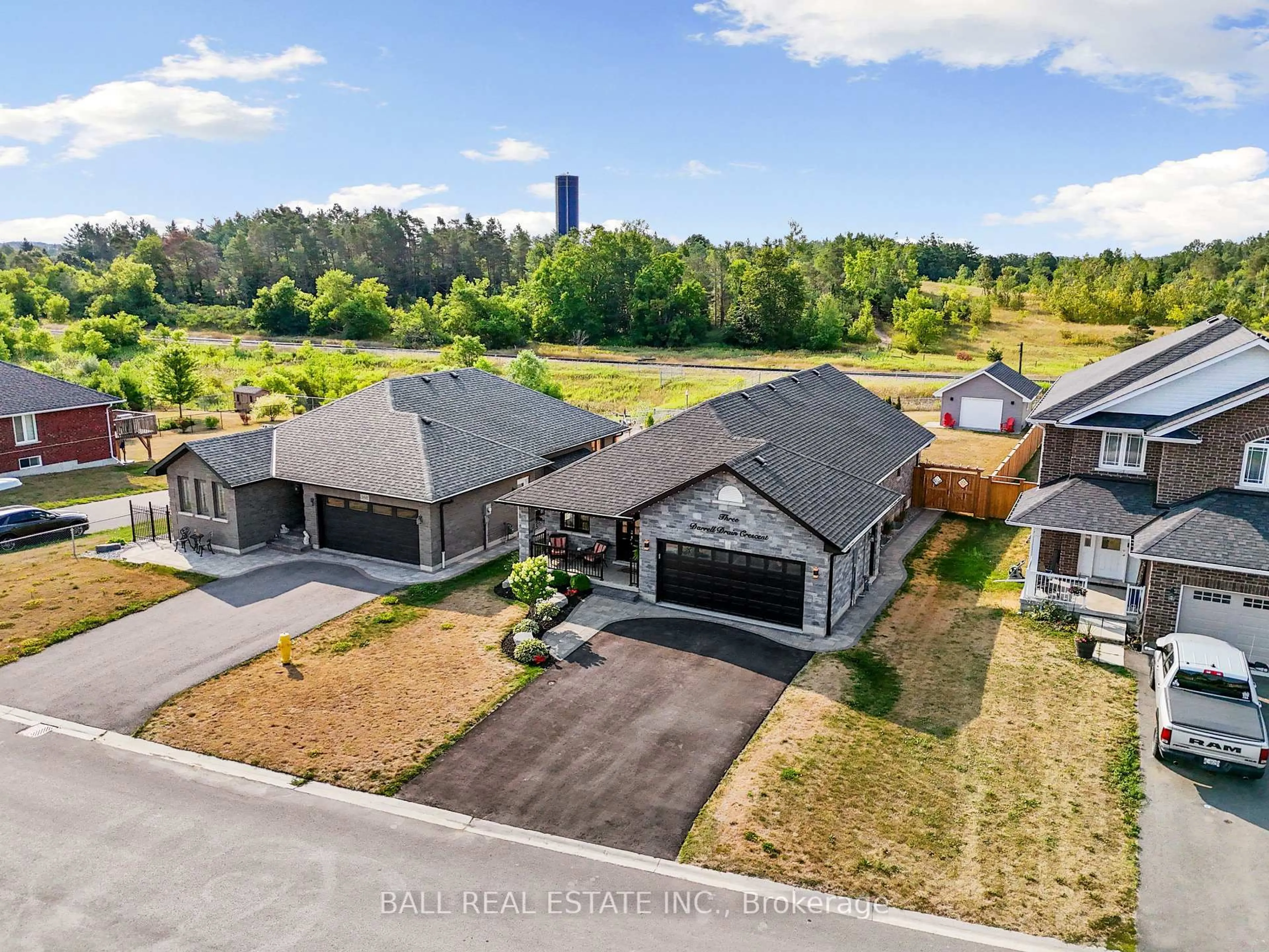 A pic from outside/outdoor area/front of a property/back of a property/a pic from drone, street for 3 Darrell Drain Cres, Asphodel-Norwood Ontario K0L 2V0