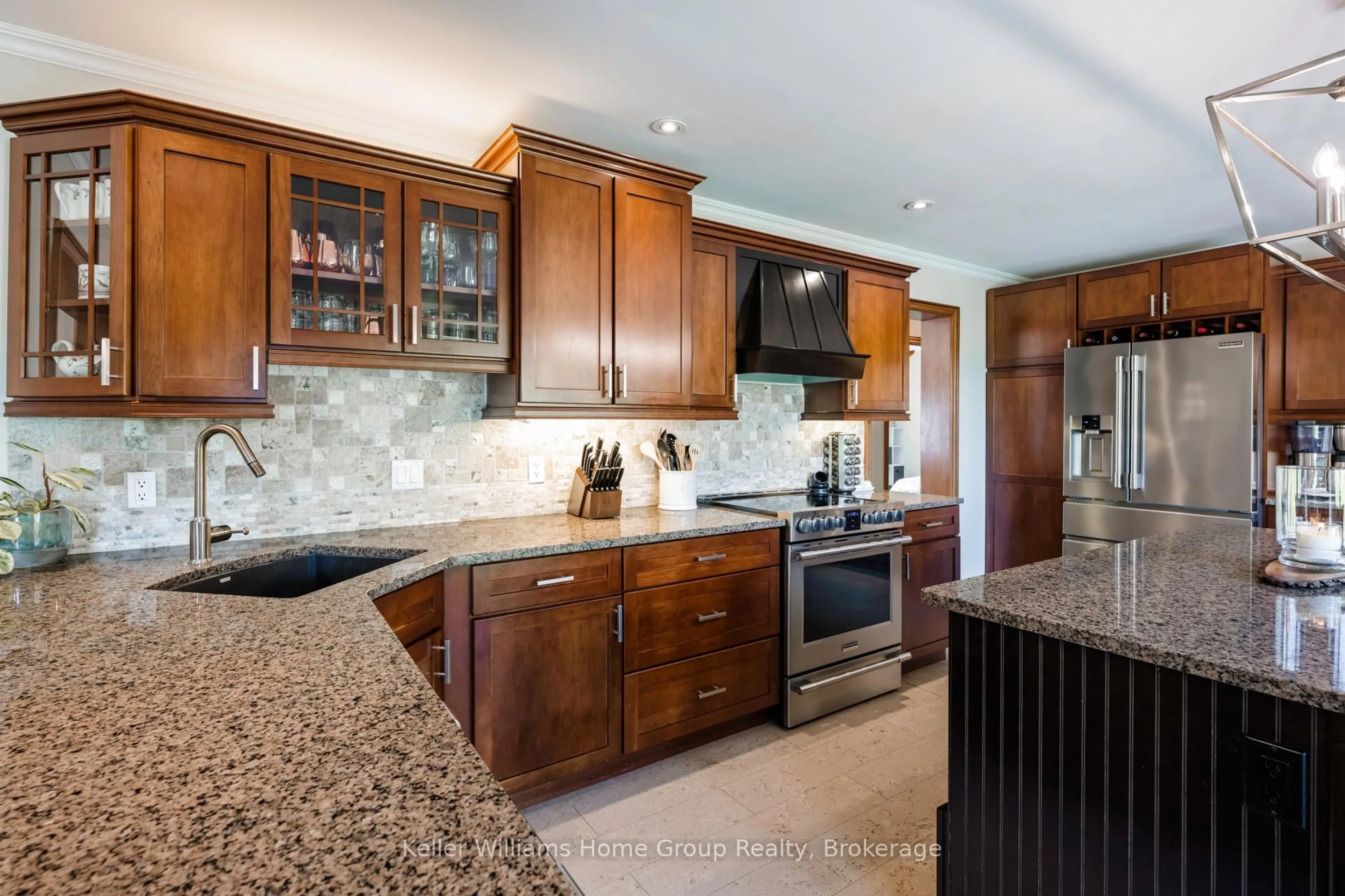 Open concept kitchen, ceramic/tile floor for 996594 Mulmur Tos Townline, Mulmur Ontario L9V 0N2