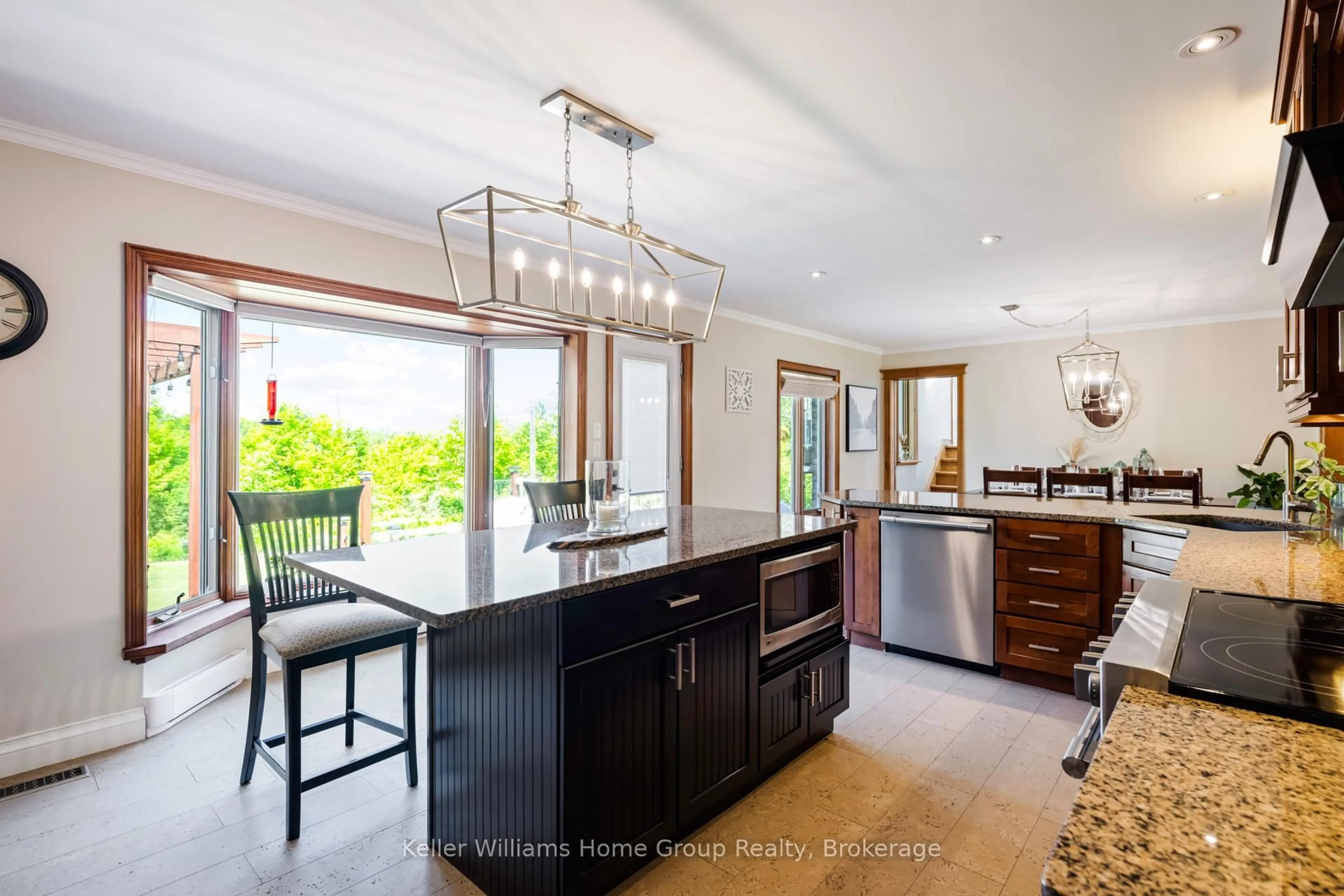 Contemporary kitchen, ceramic/tile floor for 996594 Mulmur Tos Townline, Mulmur Ontario L9V 0N2