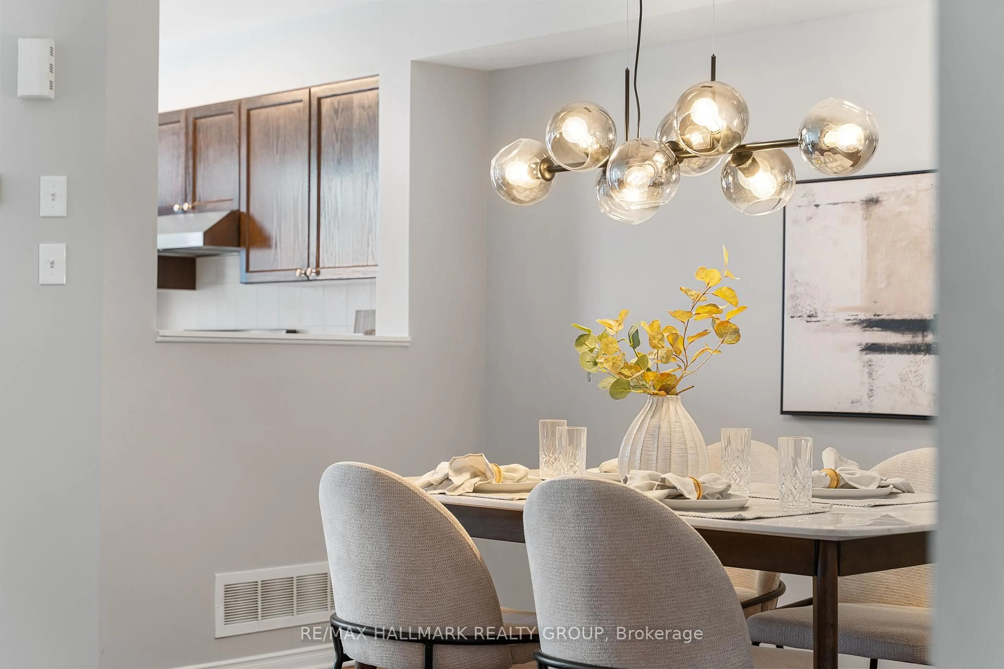 Dining room, unknown for 207 Cityview Cres, Ottawa Ontario K4A 0T9