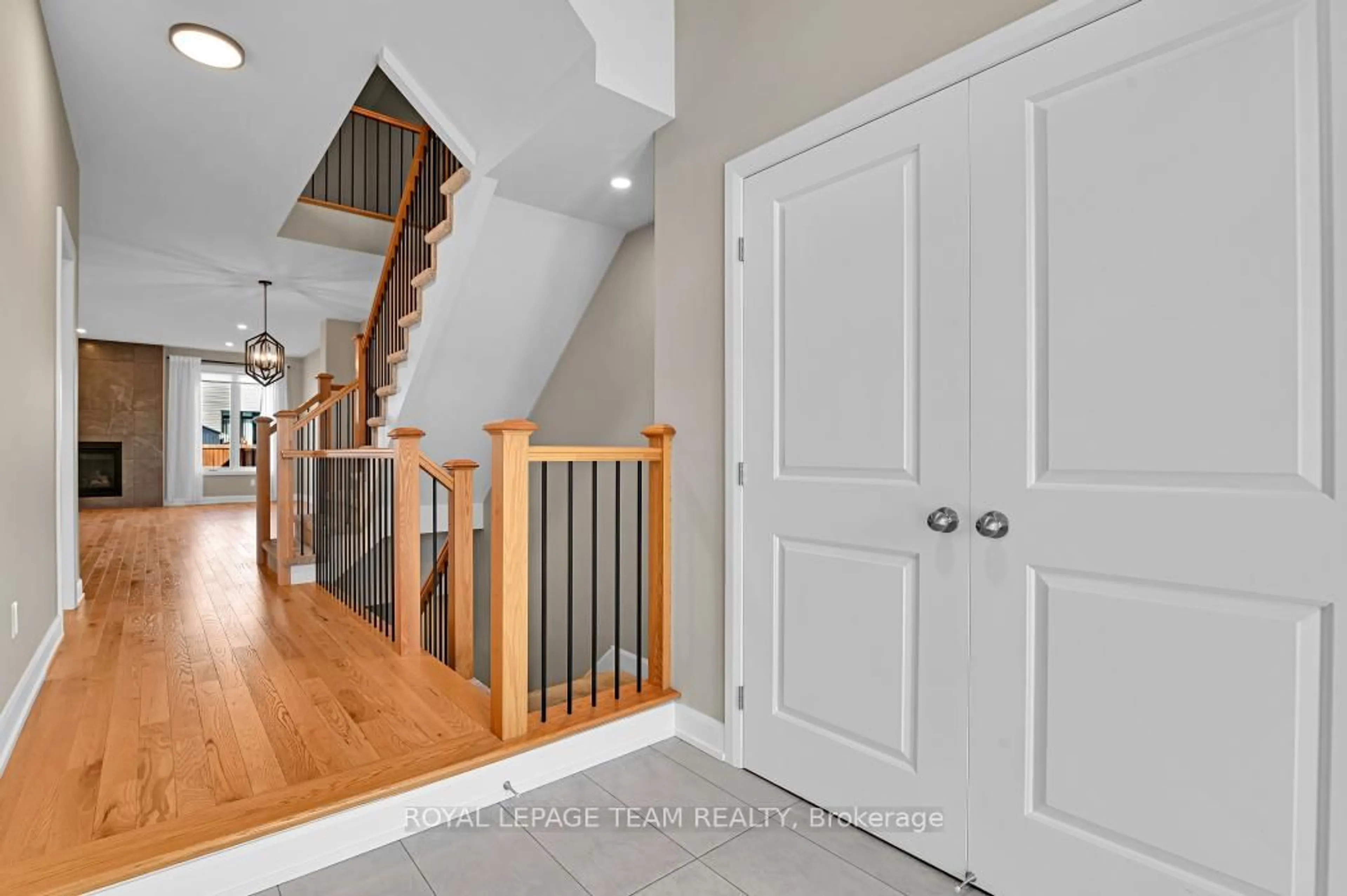 Indoor entryway for 9 Berryman St, Carleton Place Ontario K7C 0H5