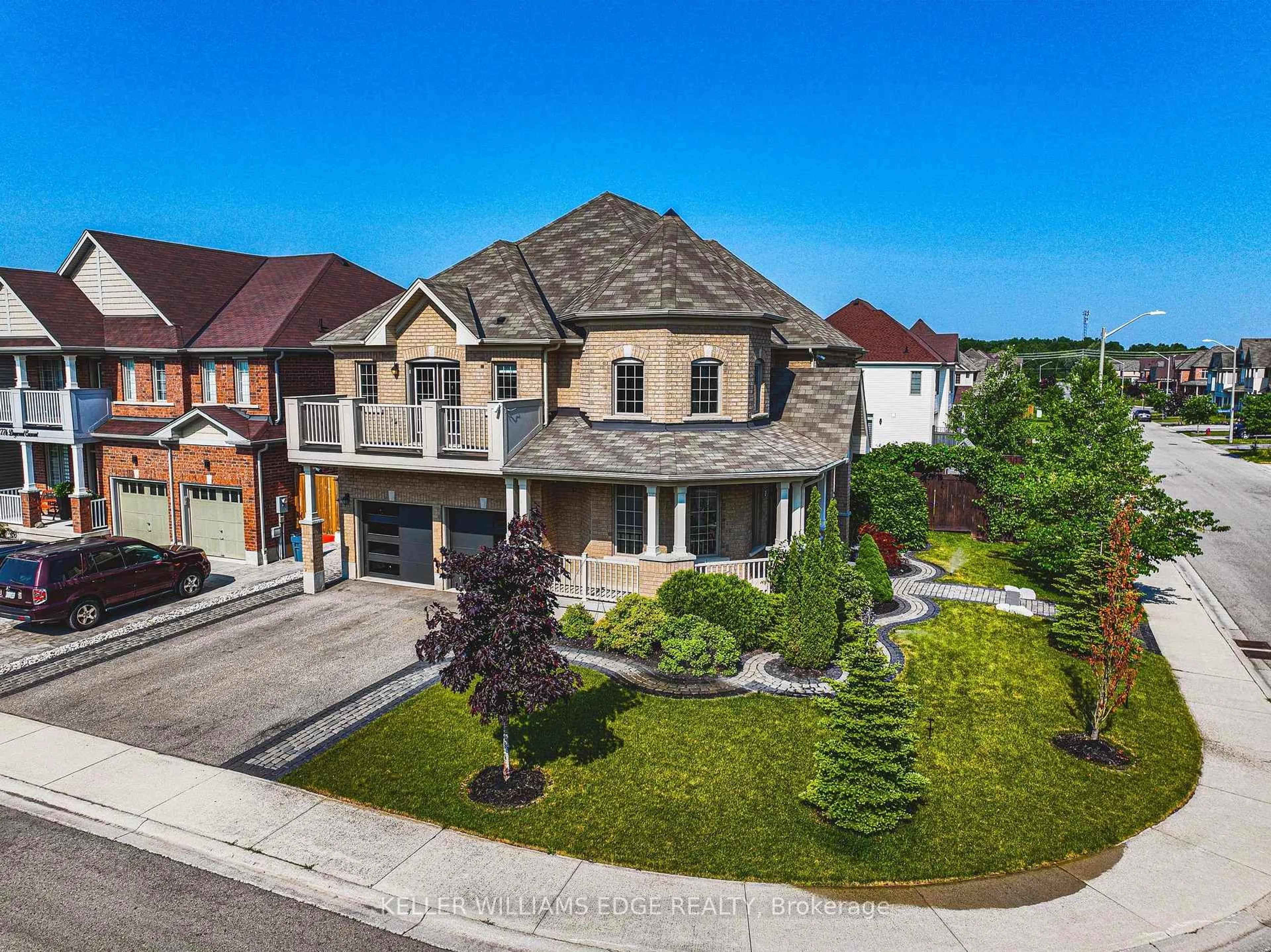 A pic from outside/outdoor area/front of a property/back of a property/a pic from drone, street for 8788 Dogwood Cres, Niagara Falls Ontario L2H 0L1