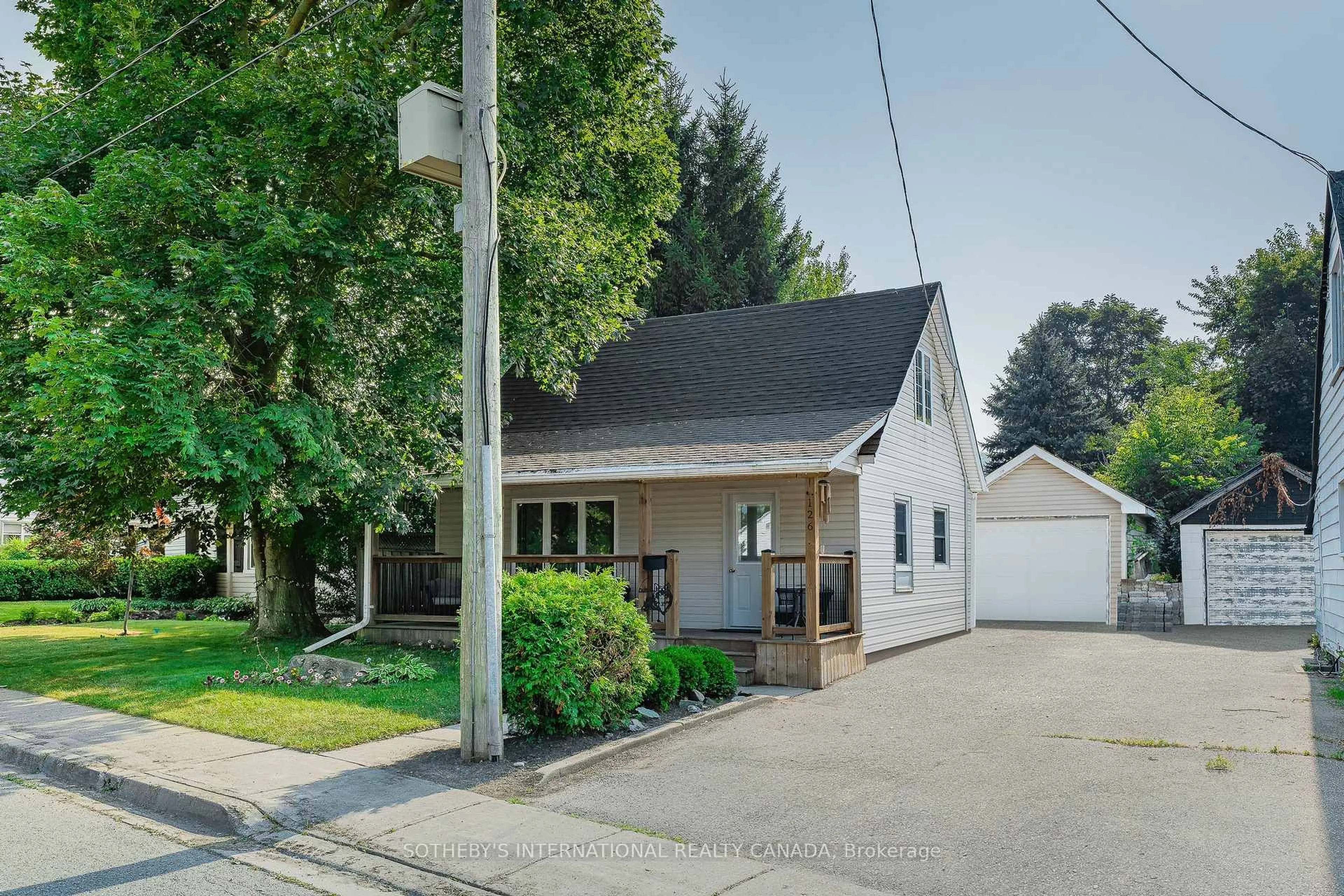 Unknown for 126 Glenmorris St, Cambridge Ontario N1S 2Z2