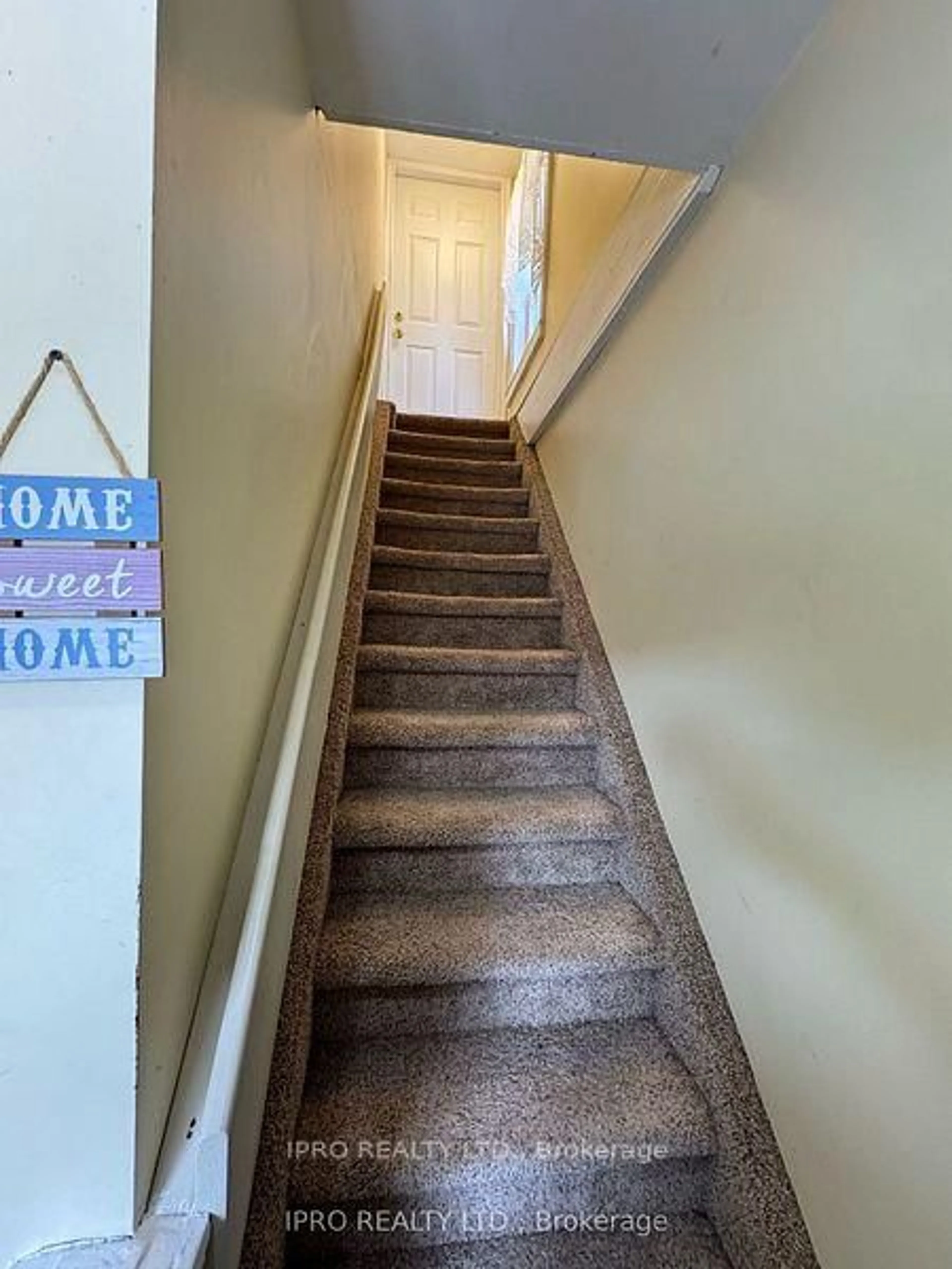 Stairs for 279 Charlotte St, Central Elgin Ontario N5L 1A8