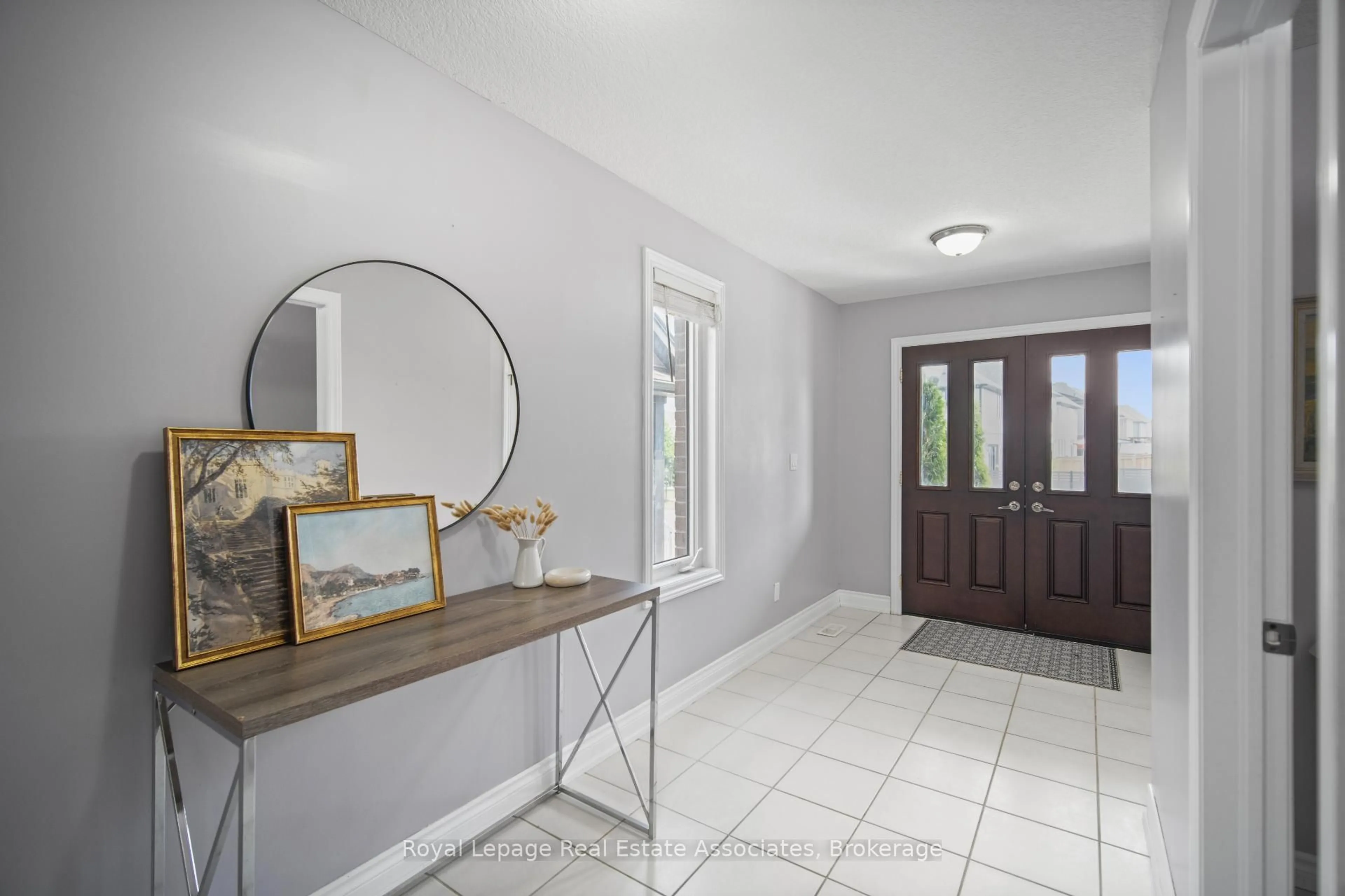 Indoor entryway for 439 Moorlands Cres, Kitchener Ontario N2P 0C9