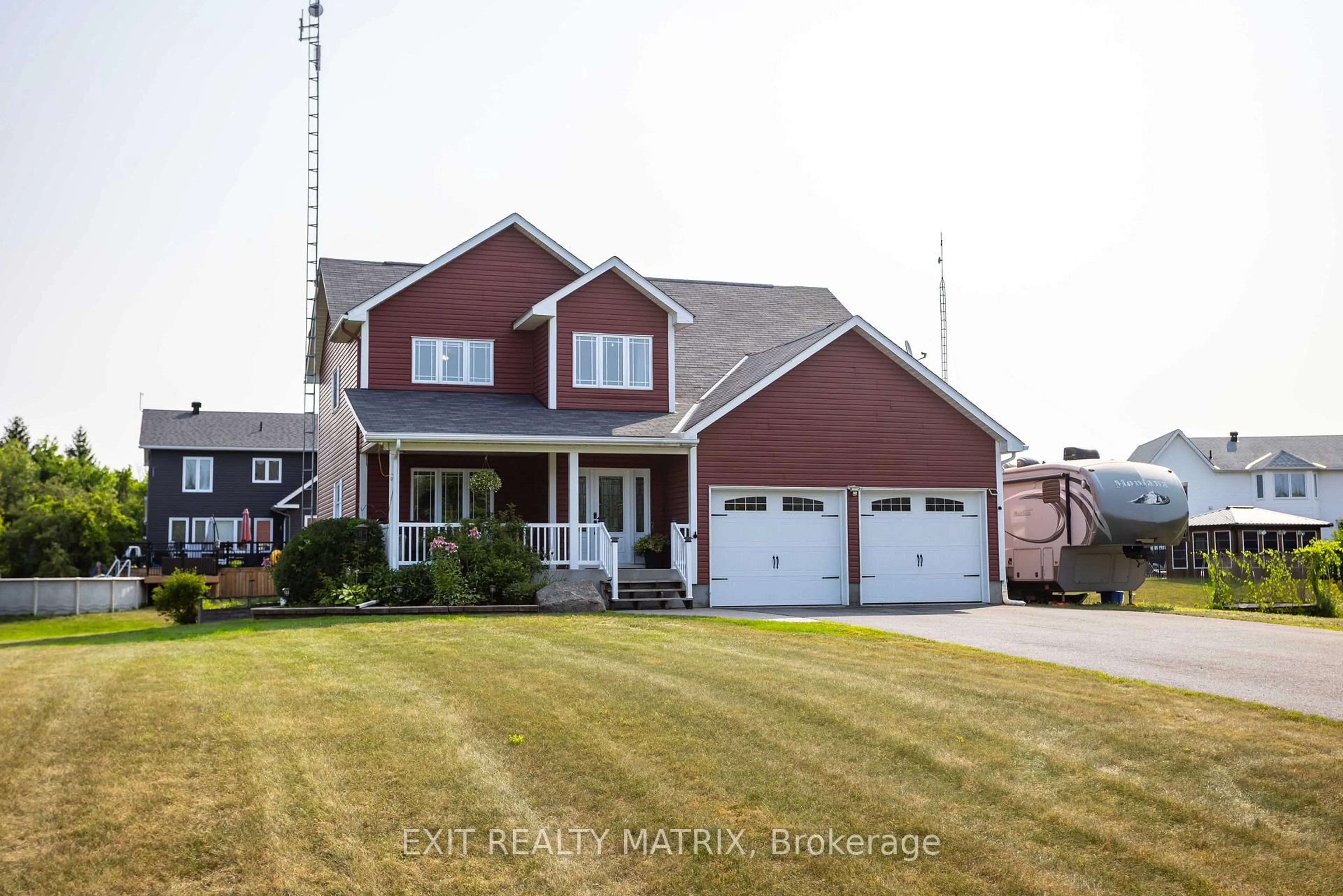 Home with vinyl exterior material, street for 3427 Delaney St, North Stormont Ontario K0C 1V0