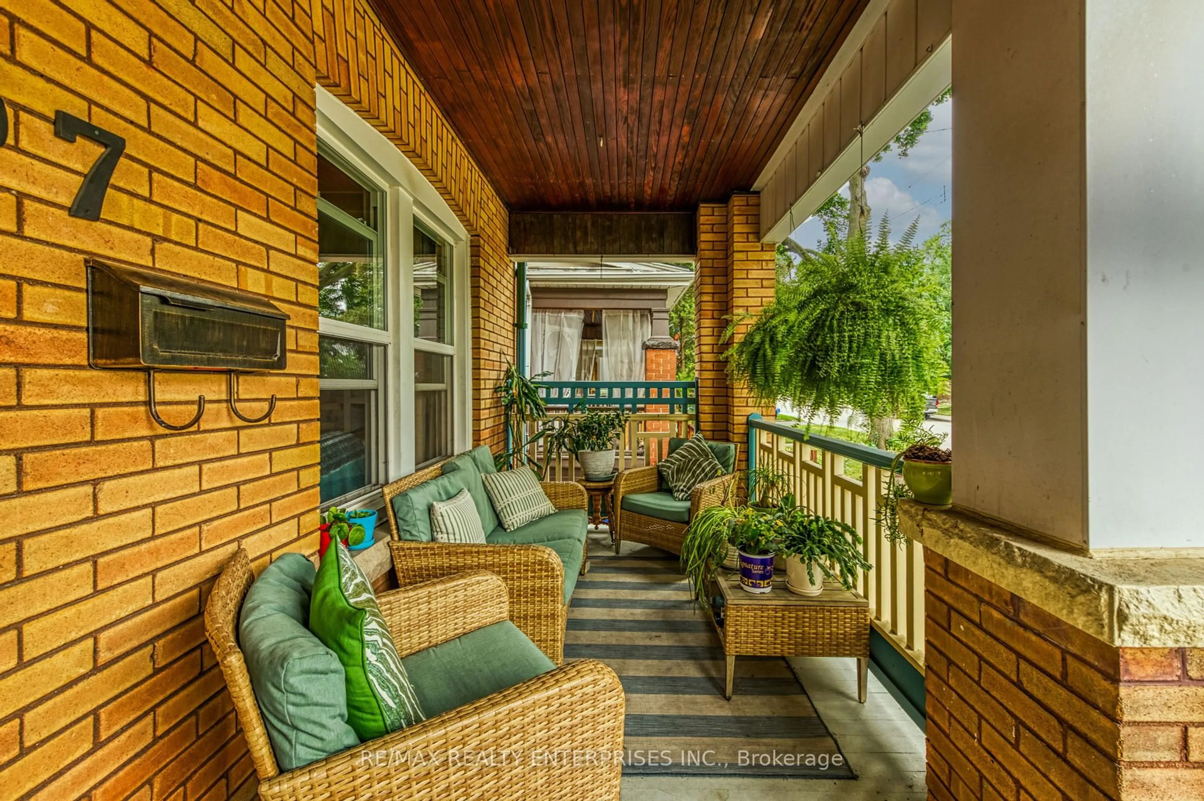Patio, street for 67 Kensington Ave, Hamilton Ontario L8M 3H1