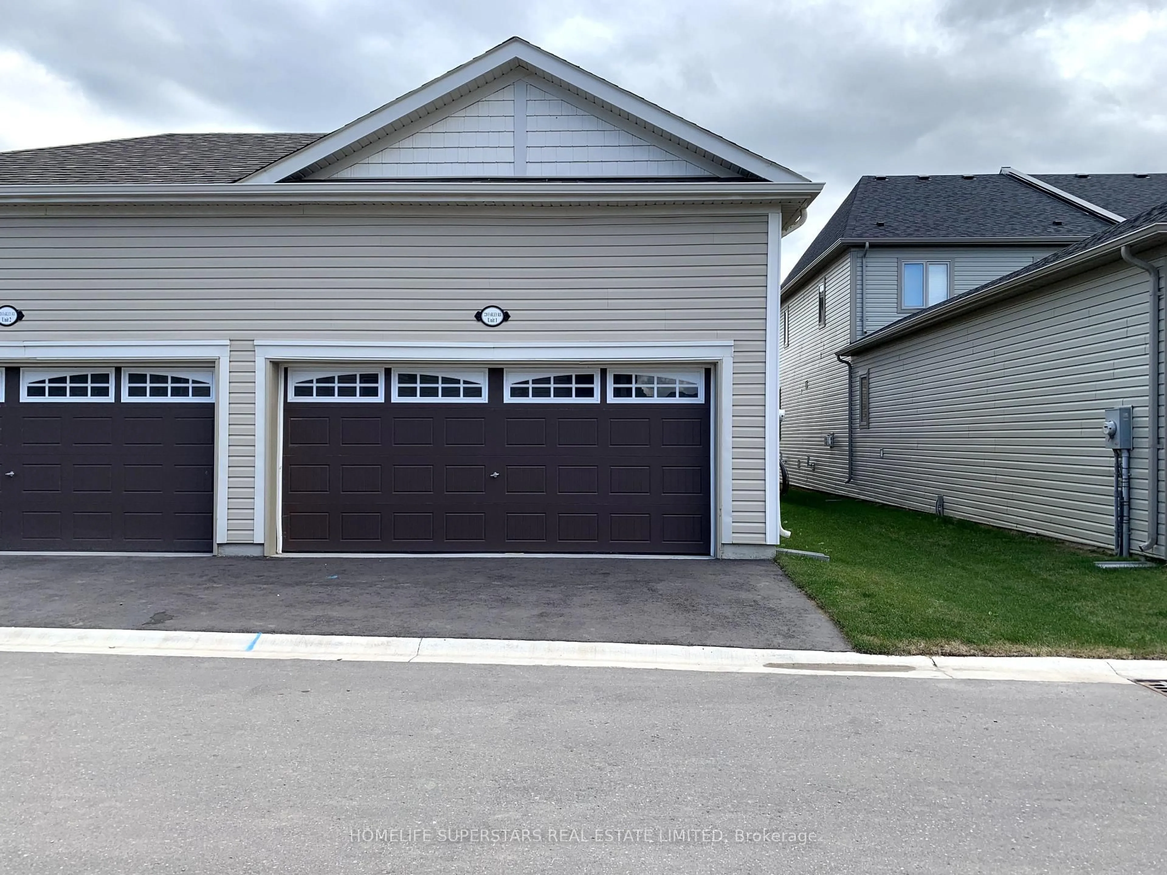 Indoor garage for 220 Farley Rd #1, Centre Wellington Ontario N1M 0H6