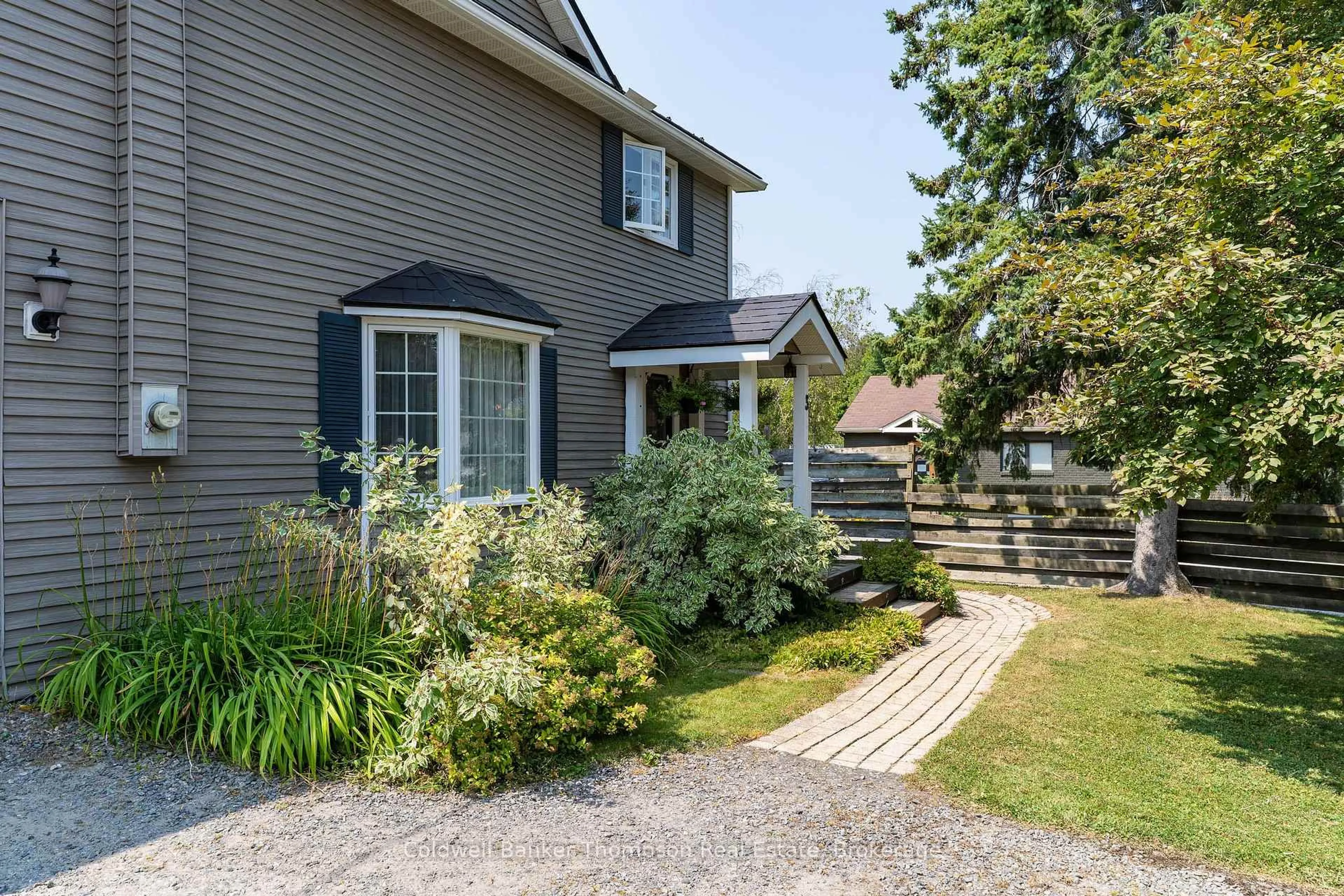 Unknown for 3 Cliff Ave, Huntsville Ontario P1H 1G4