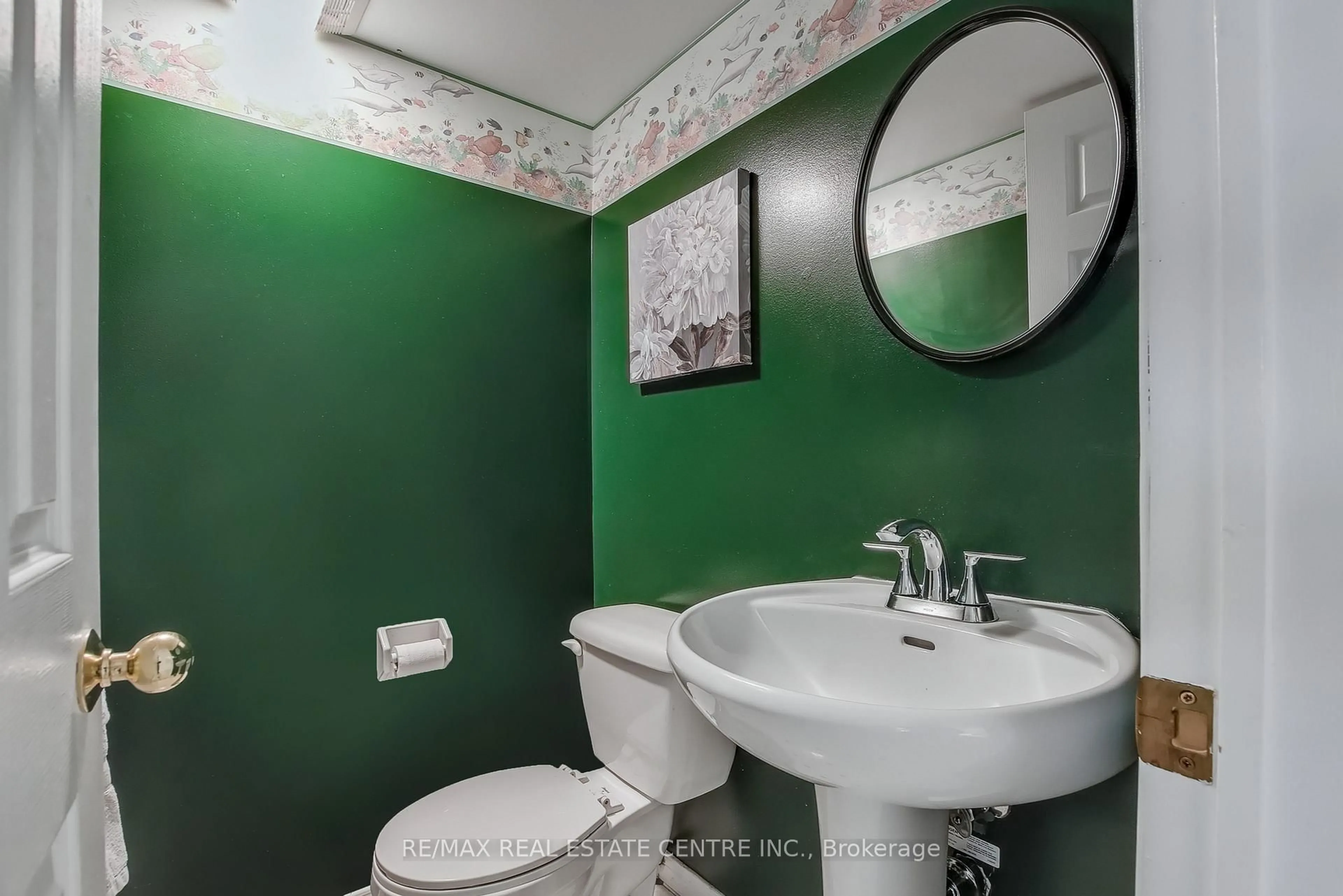 Standard bathroom, unknown for 487 Westforest Tr, Kitchener Ontario N2N 3J6
