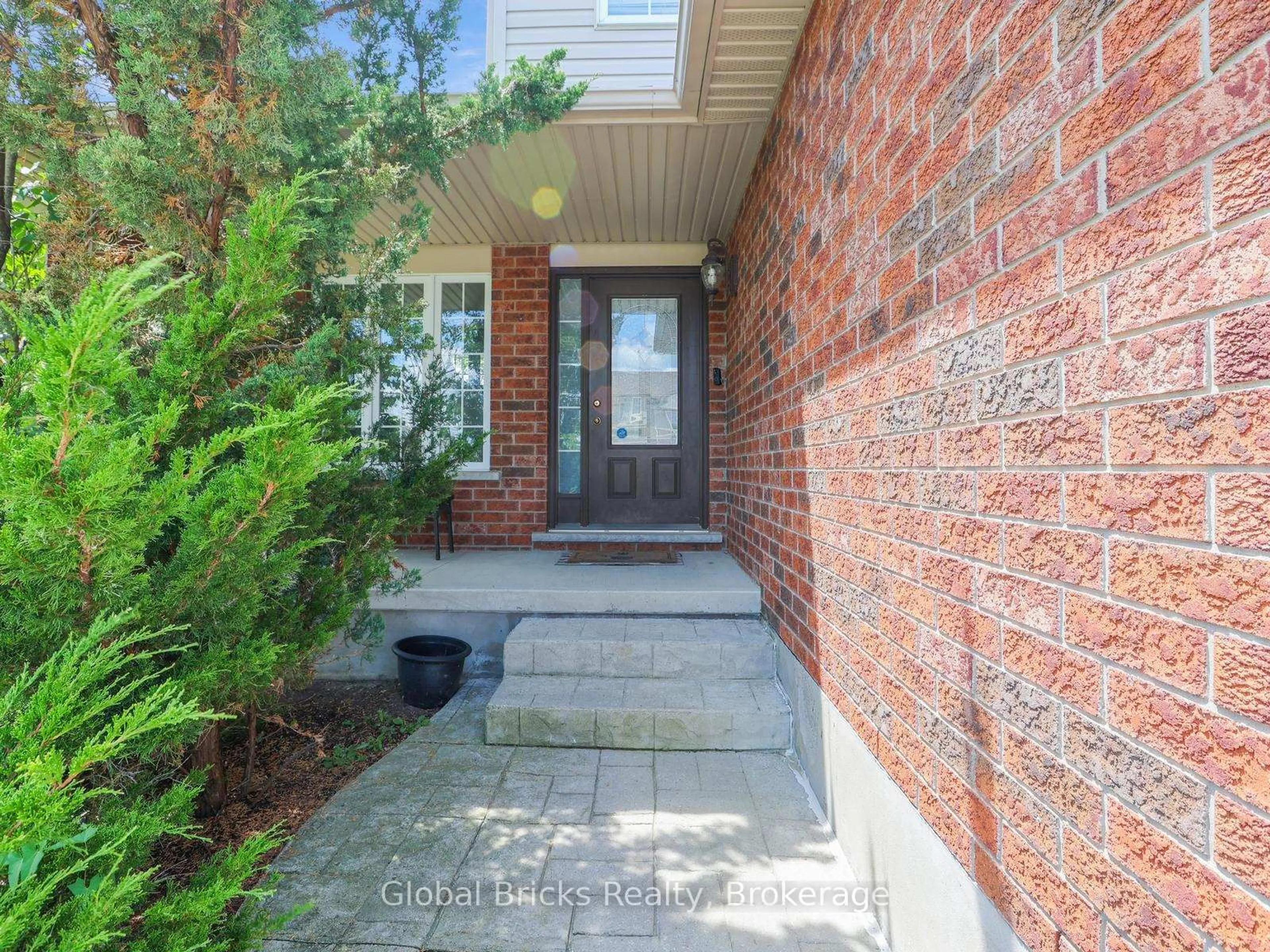 Home with brick exterior material, street for 11 Pebblecreek Dr, Kitchener Ontario N2A 4J8