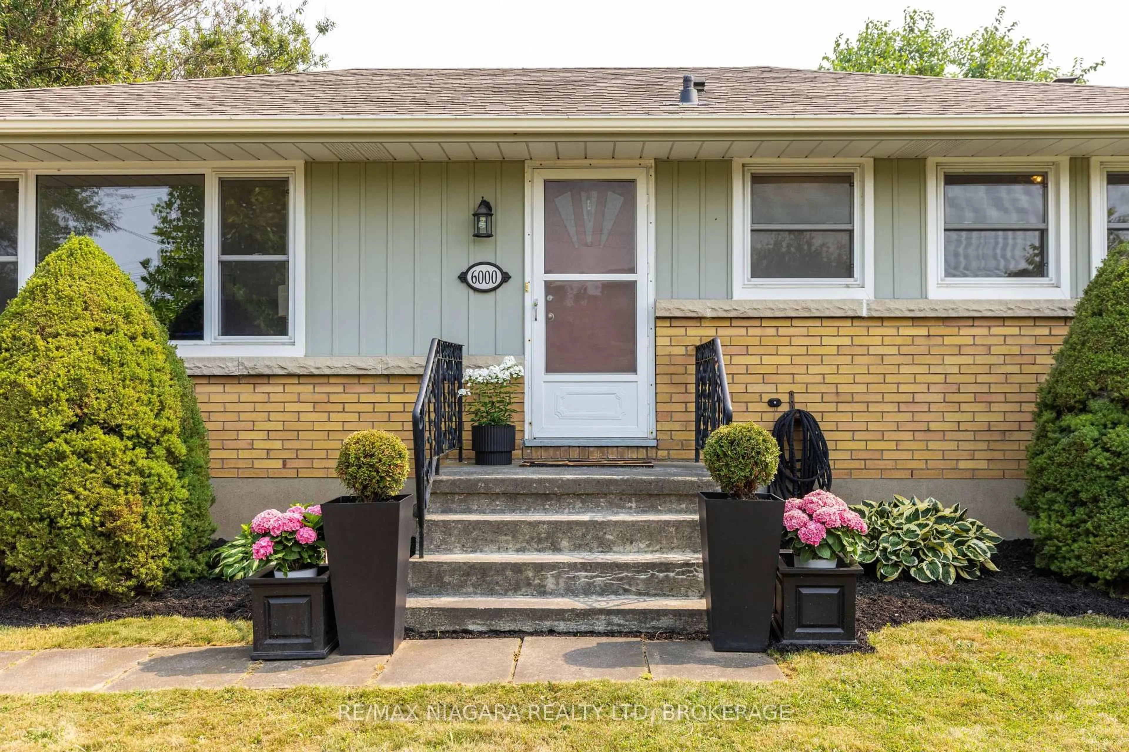 Unknown for 6000 Mayfair Dr, Niagara Falls Ontario L2J 1V6