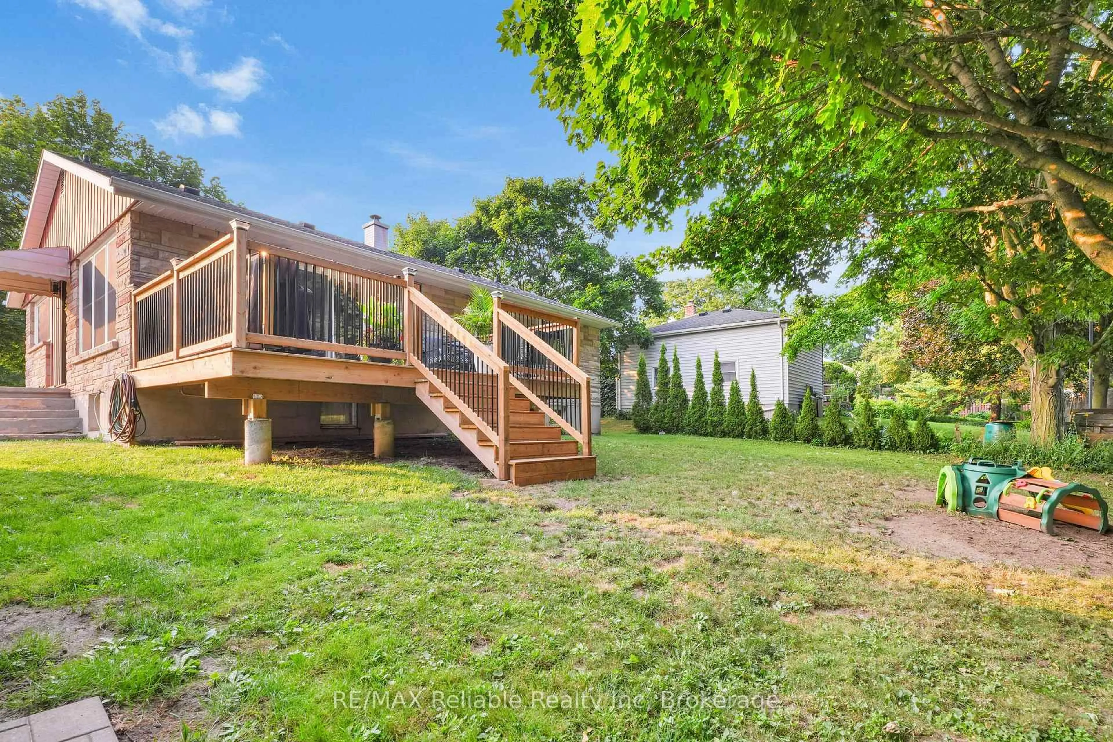 Patio, unknown for 61 East St, Central Huron Ontario N0M 1L0