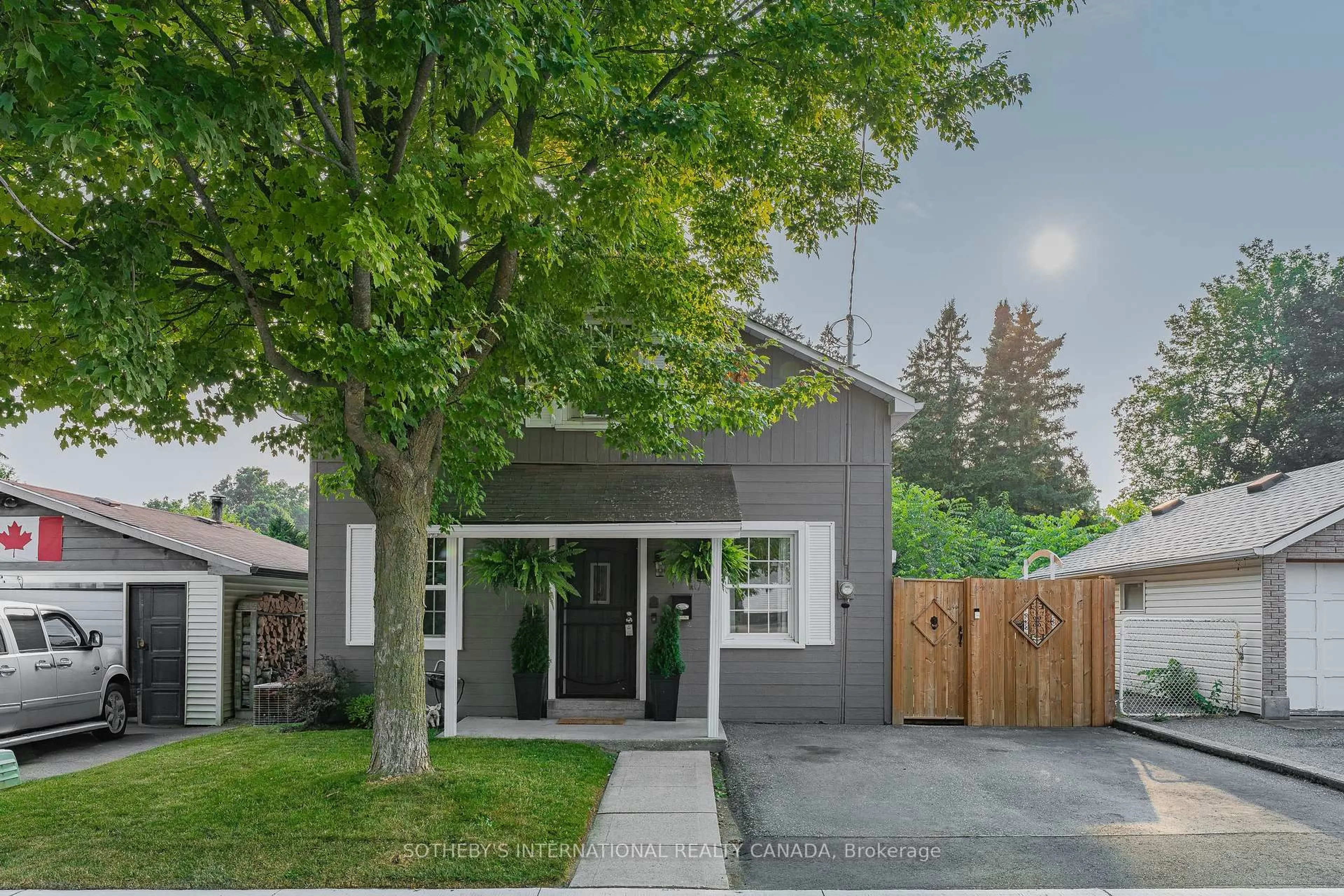 Home with vinyl exterior material, street for 80 Elgin St, Cambridge Ontario N1R 5H6