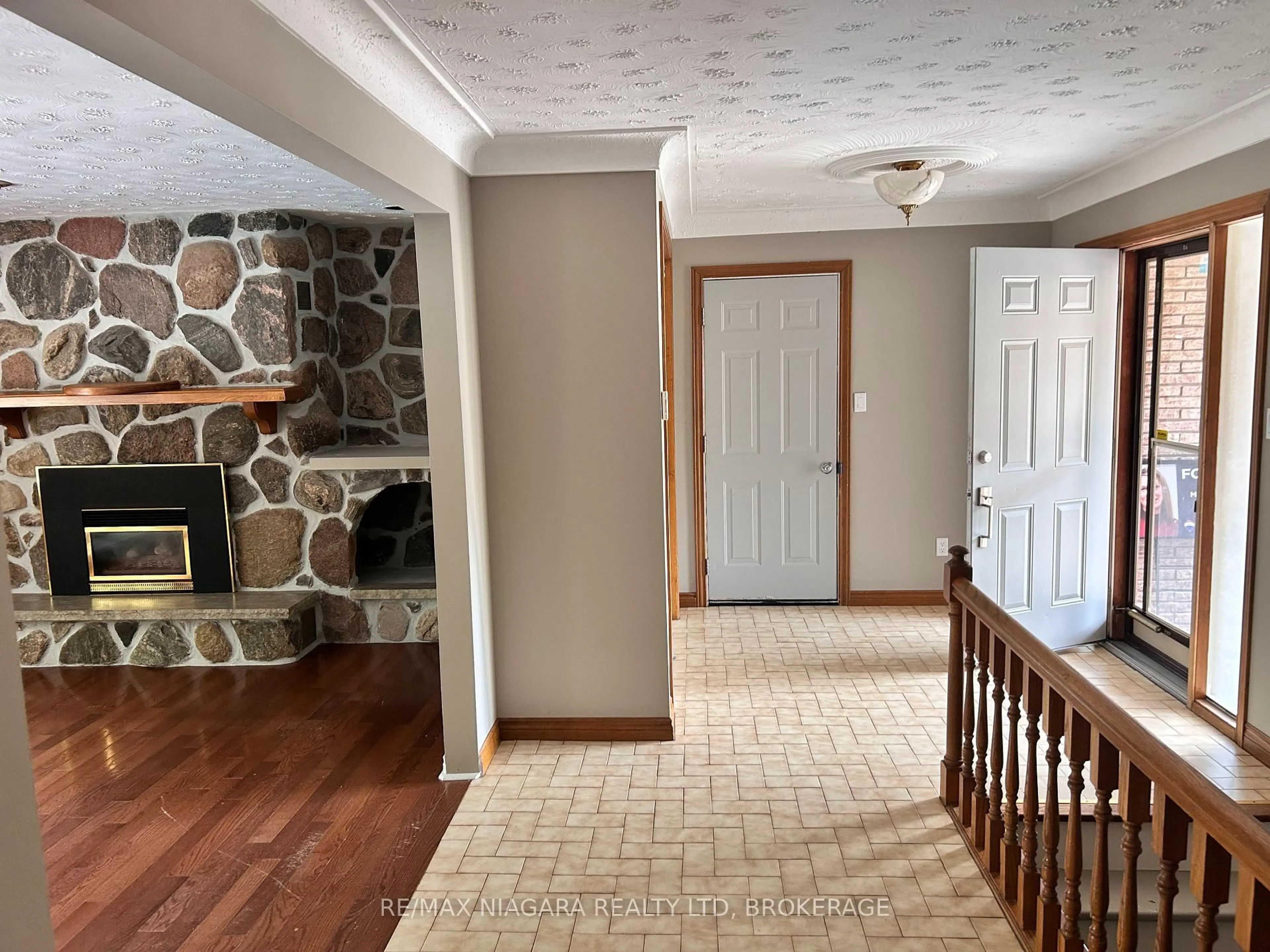 Unknown for 6319 Jupiter Blvd, Niagara Falls Ontario L2J 3Y4