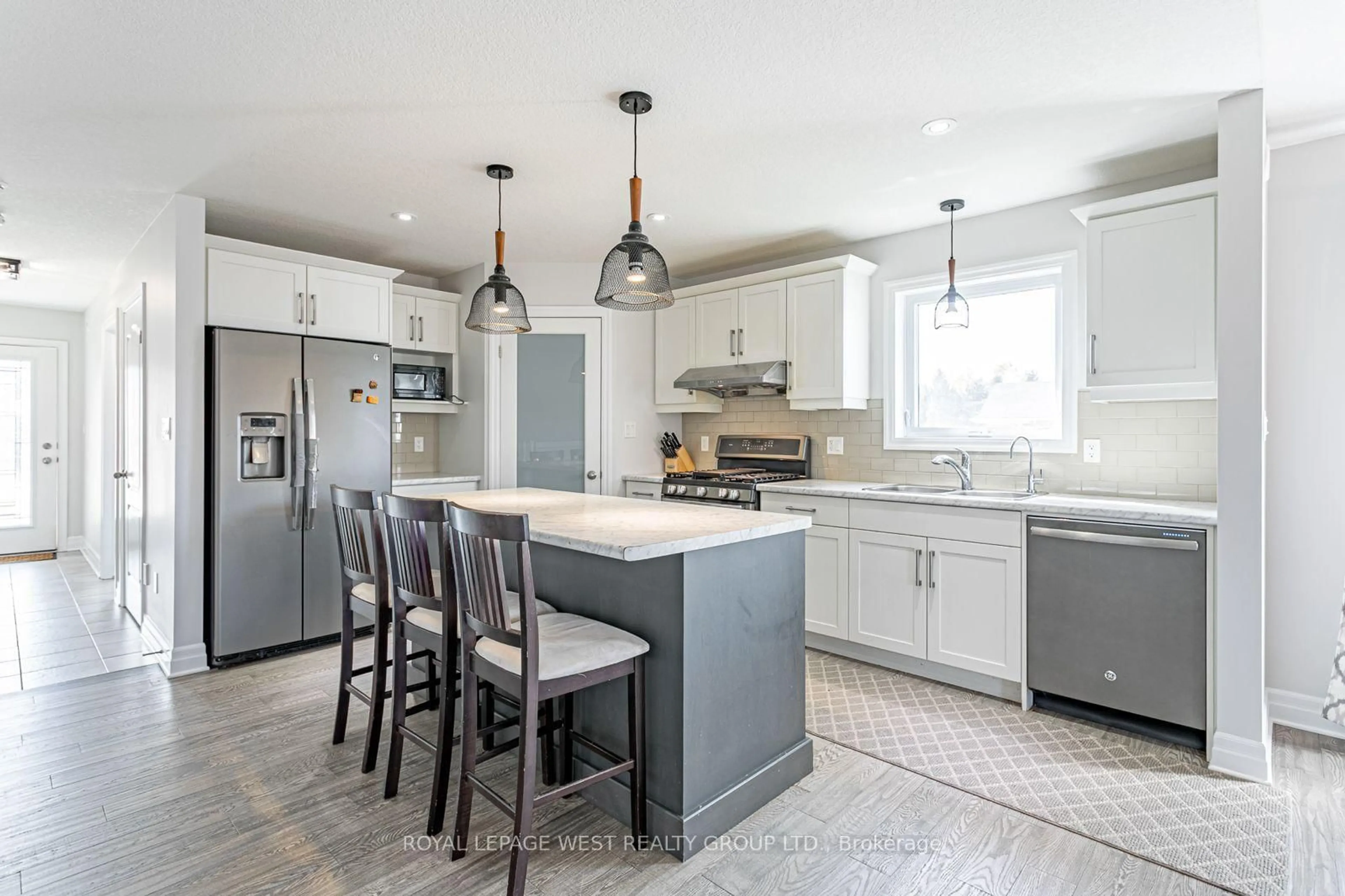 Contemporary kitchen, ceramic/tile floor for 25 Hollingshead Rd, Ingersoll Ontario N5C 1B5
