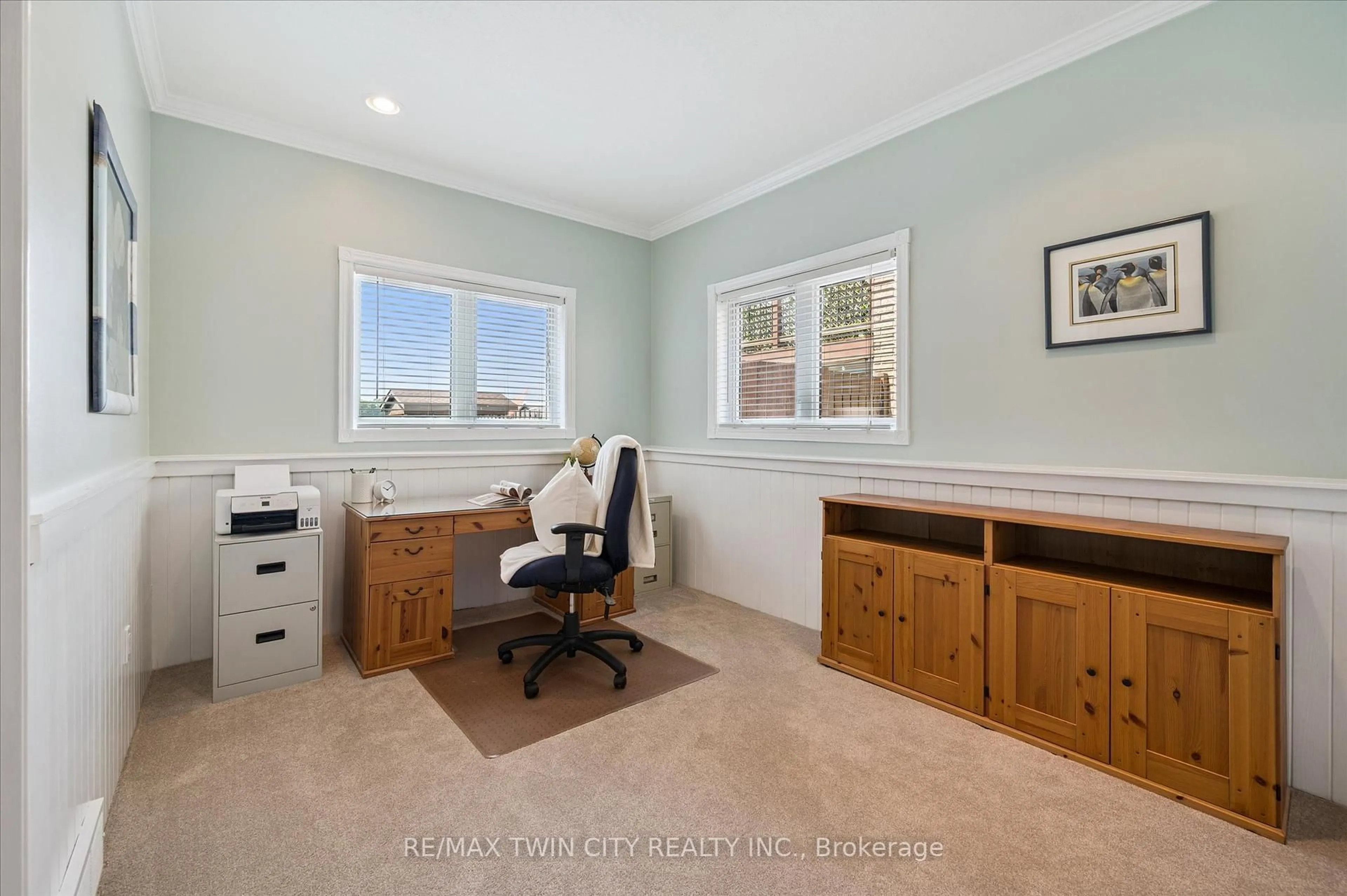 A pic of a room for 114 Delavan Dr, Cambridge Ontario N1S 4S3