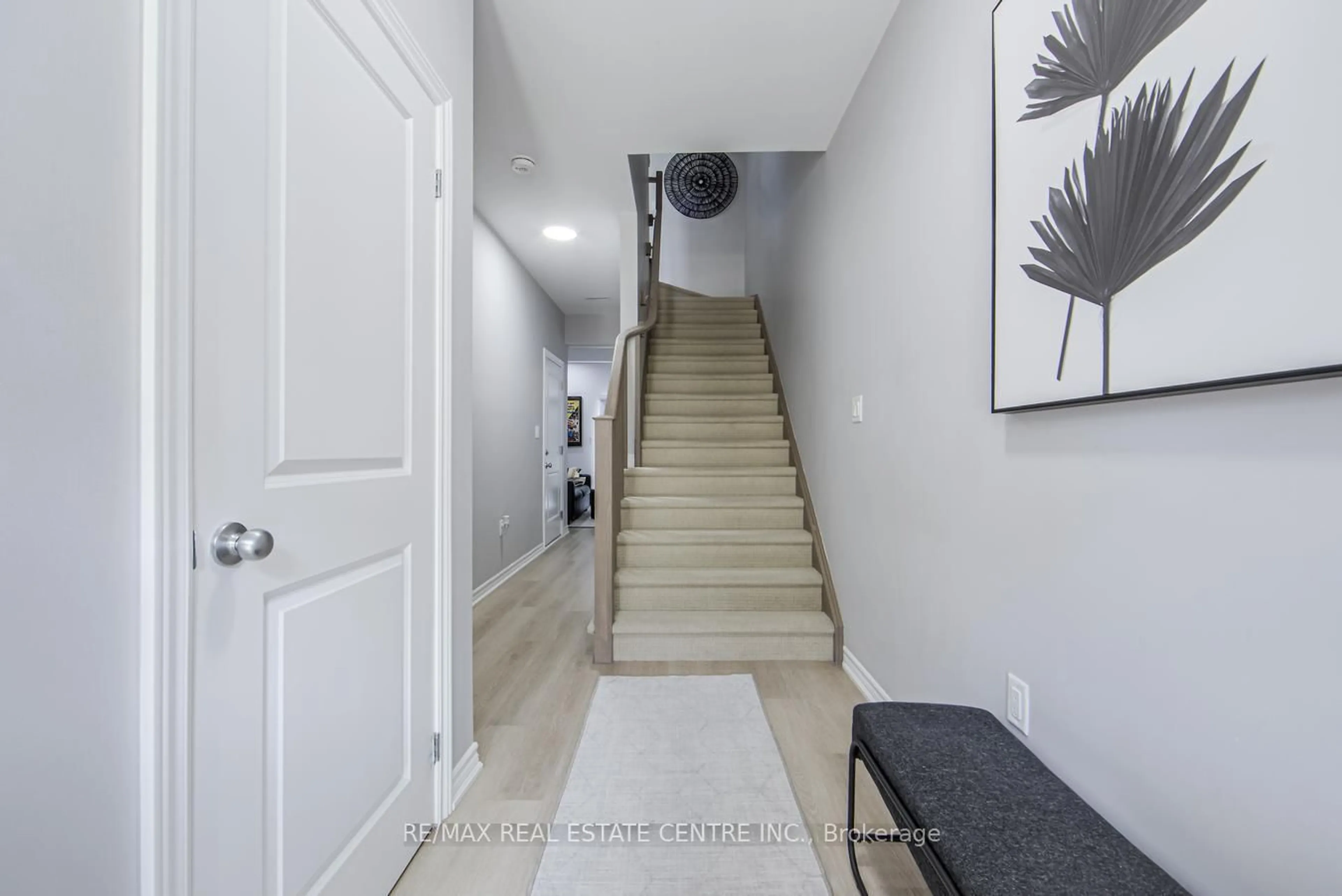 Unknown for 52 SENTINEL Lane, Hamilton Ontario L9C 0E8
