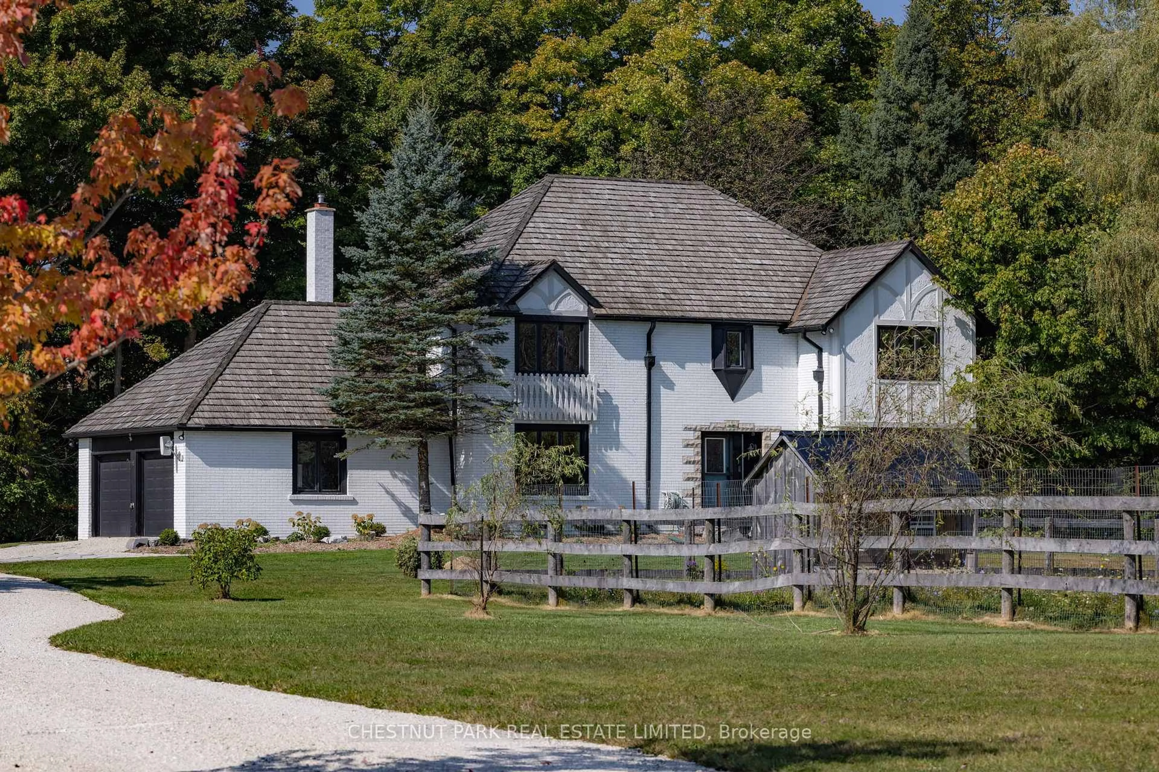 Home with vinyl exterior material, street for 385081 20 Sdrd, Amaranth Ontario L9W 3Z4
