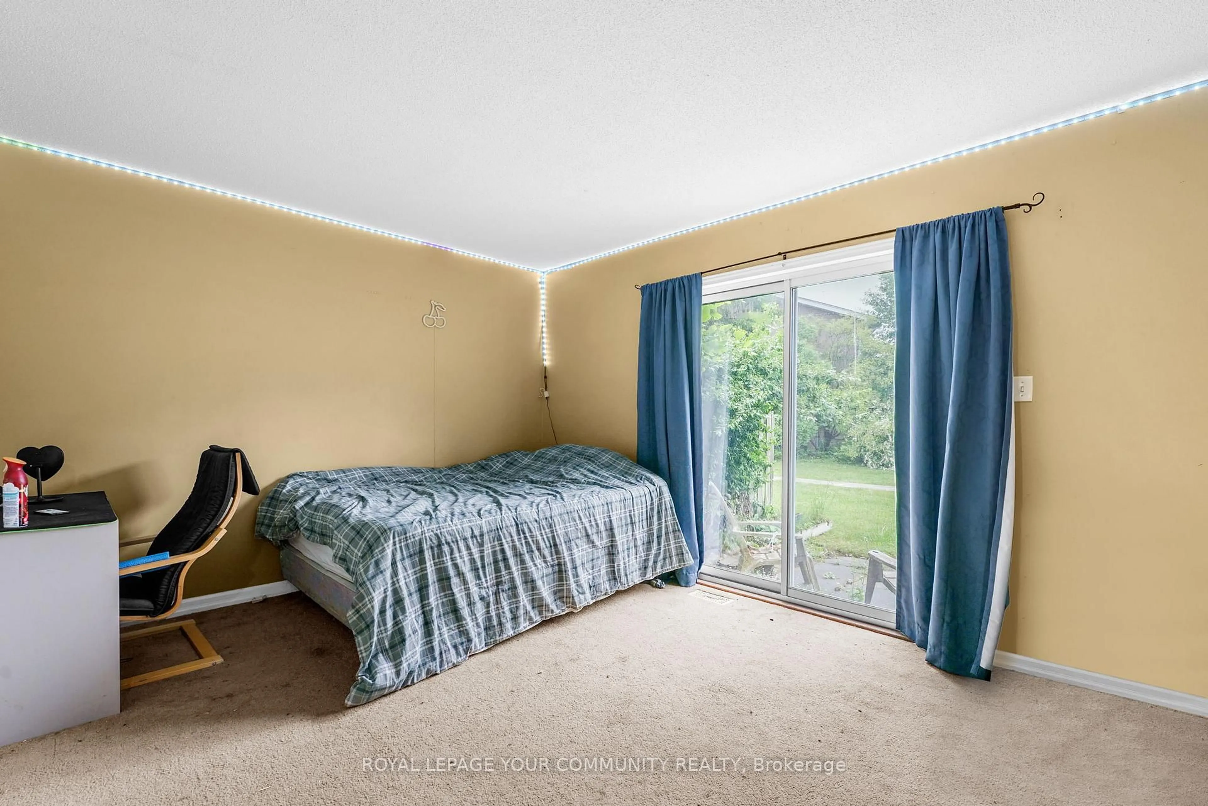 Bedroom with bed, carpet floor for 651 Albert St, Waterloo Ontario N2L 3V5